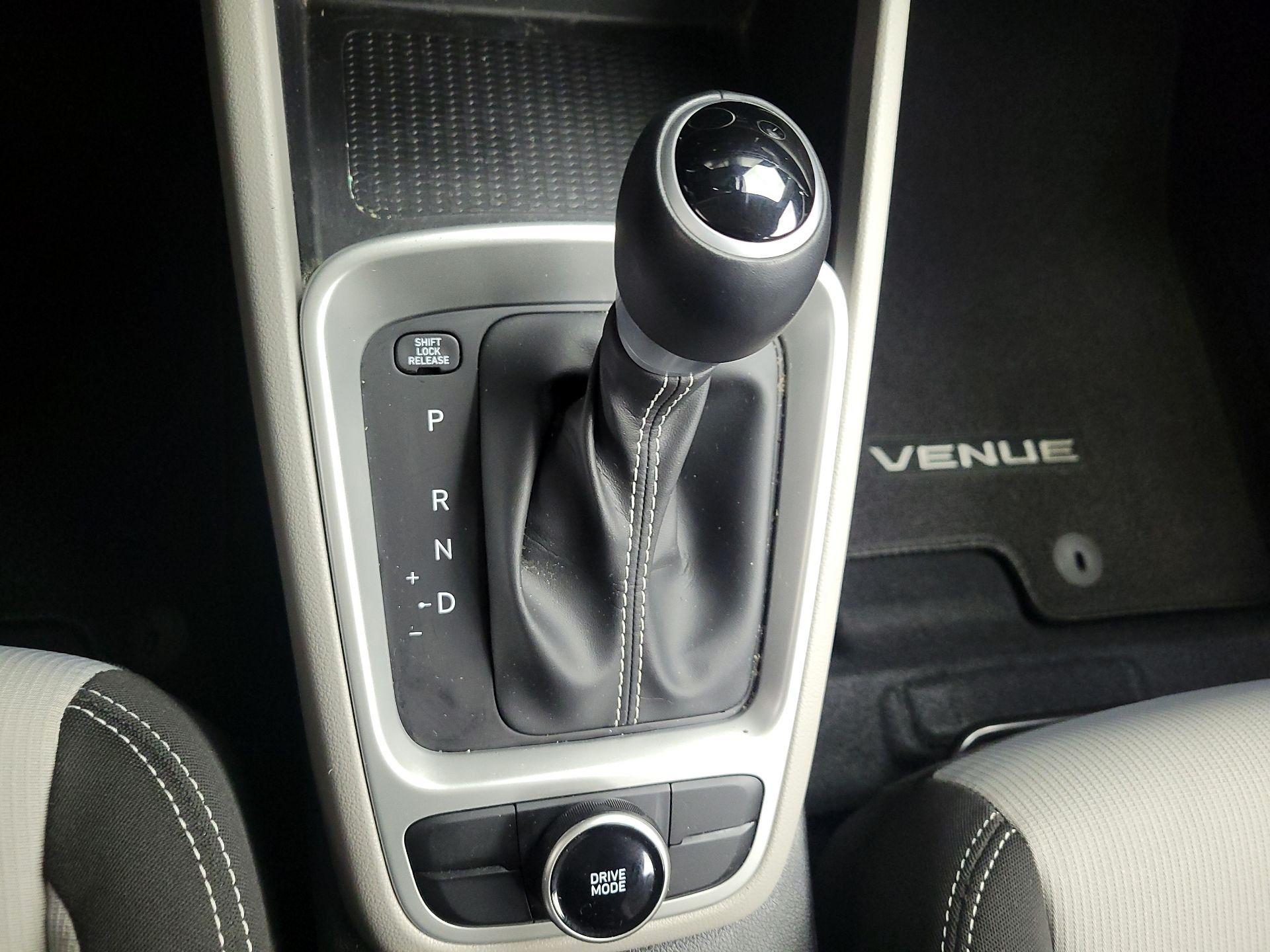 Thumbnail: 2024 Hyundai Venue - 15