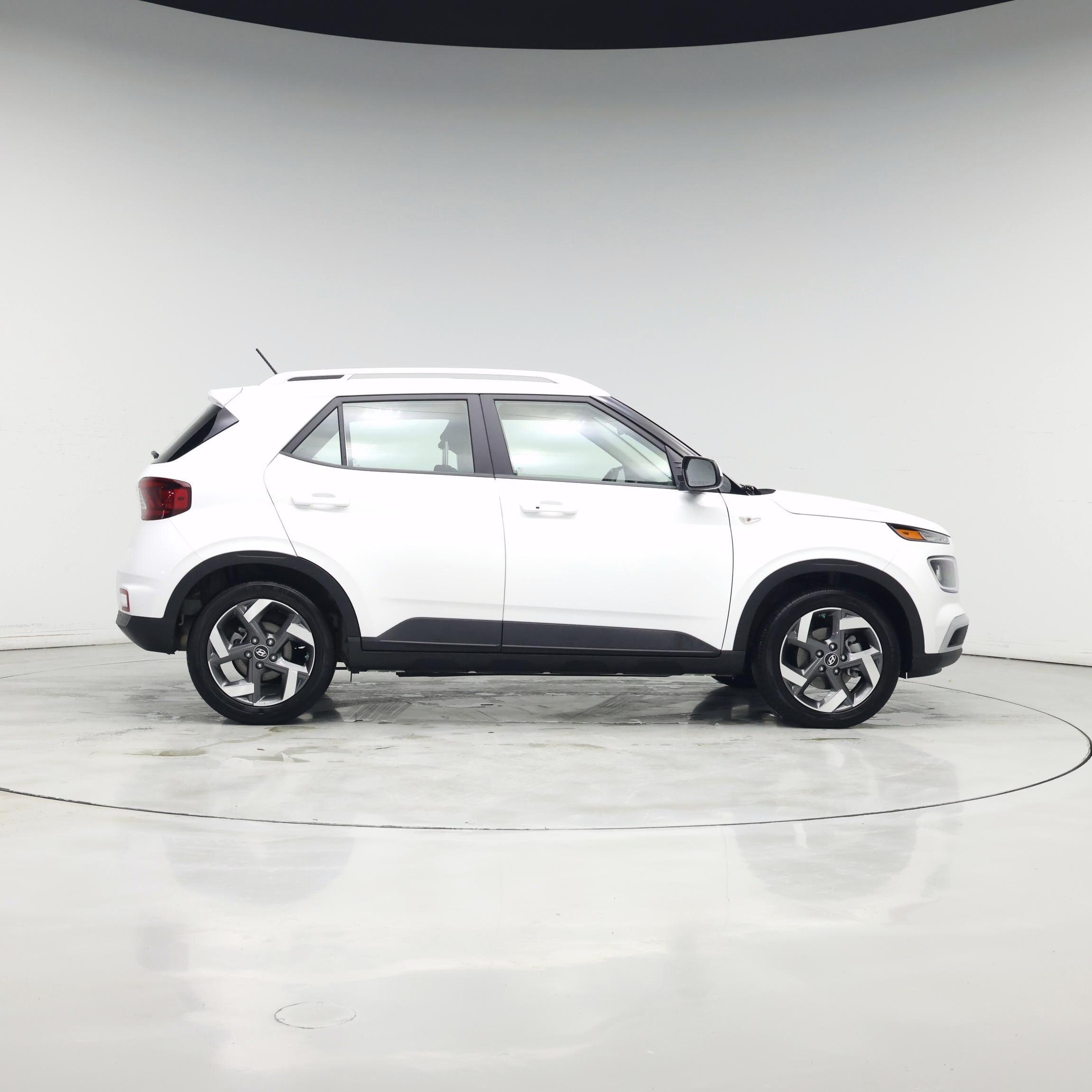 Thumbnail: 2024 Hyundai Venue - 7