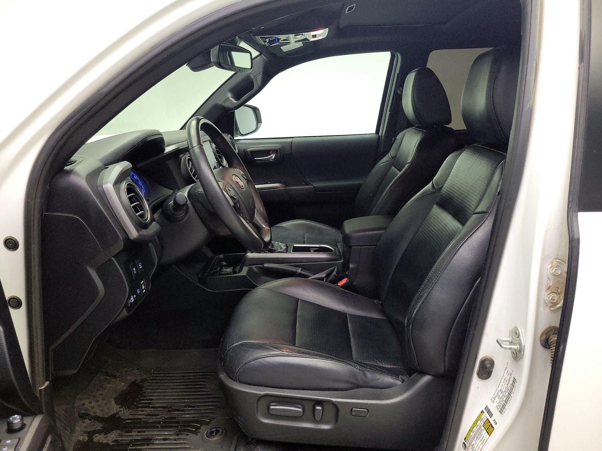 Thumbnail: 2021 Toyota Tacoma - 11