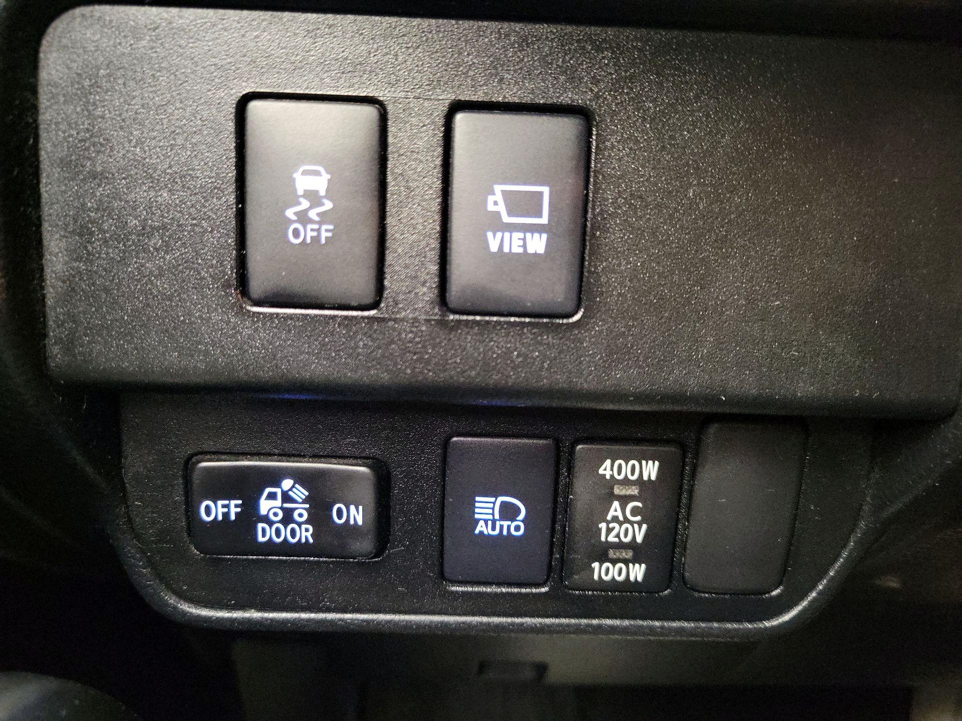 Thumbnail: 2021 Toyota Tacoma - 13