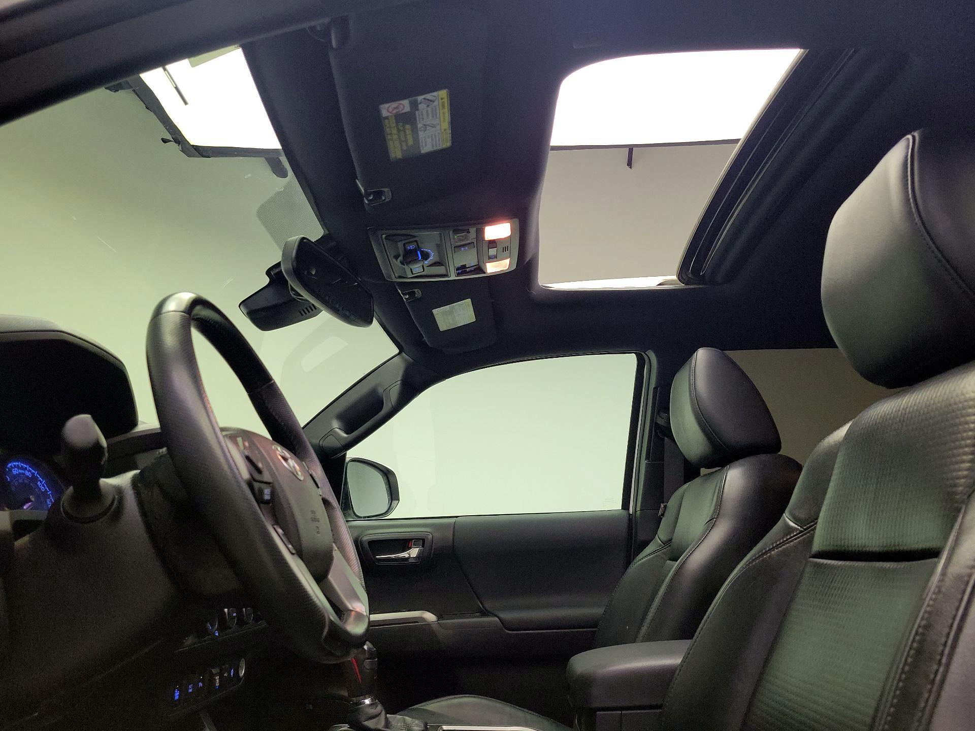 Thumbnail: 2021 Toyota Tacoma - 19