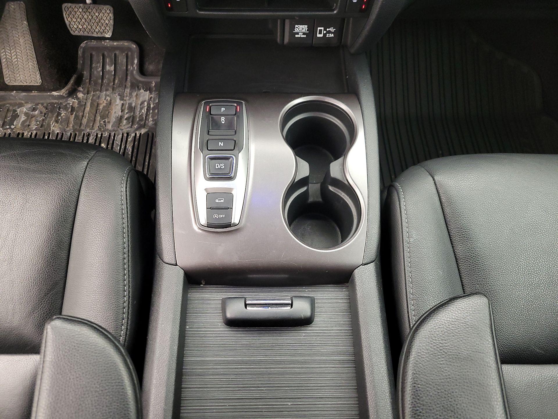 Thumbnail: 2022 Honda Pilot - 17