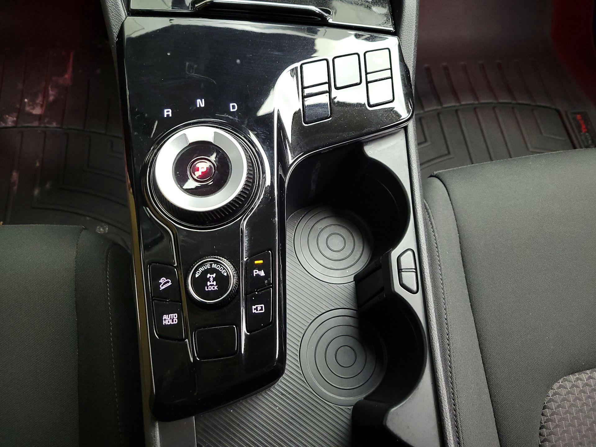 Thumbnail: 2023 Kia Sportage - 16