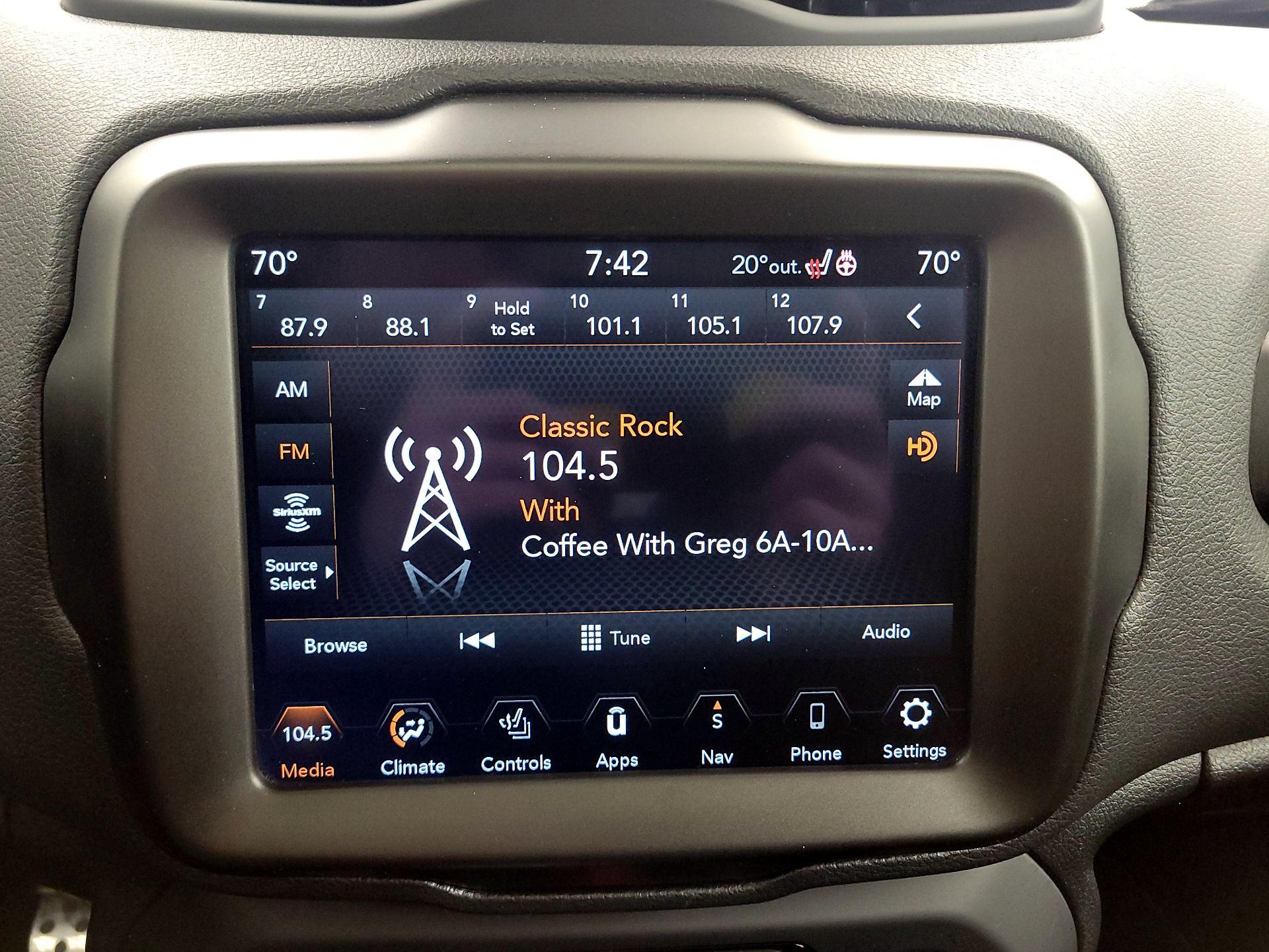 Thumbnail: 2023 Jeep Renegade - 16