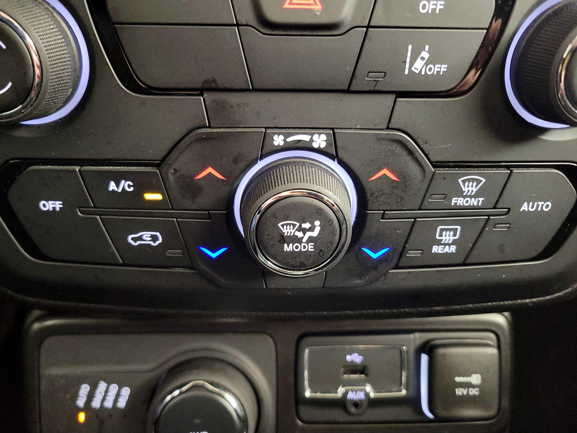 Thumbnail: 2023 Jeep Renegade - 17