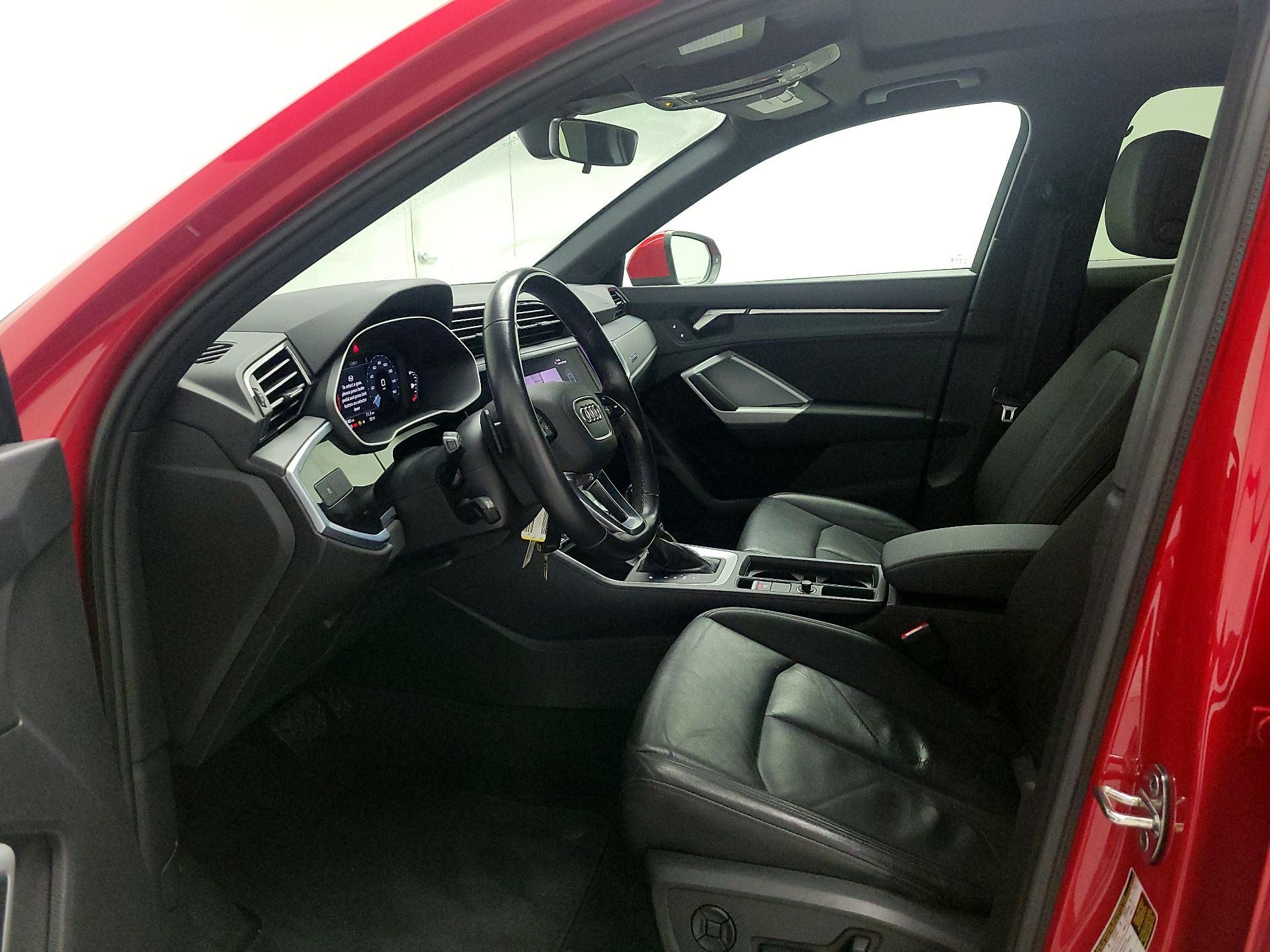 Thumbnail: 2022 Audi Q3 - 11