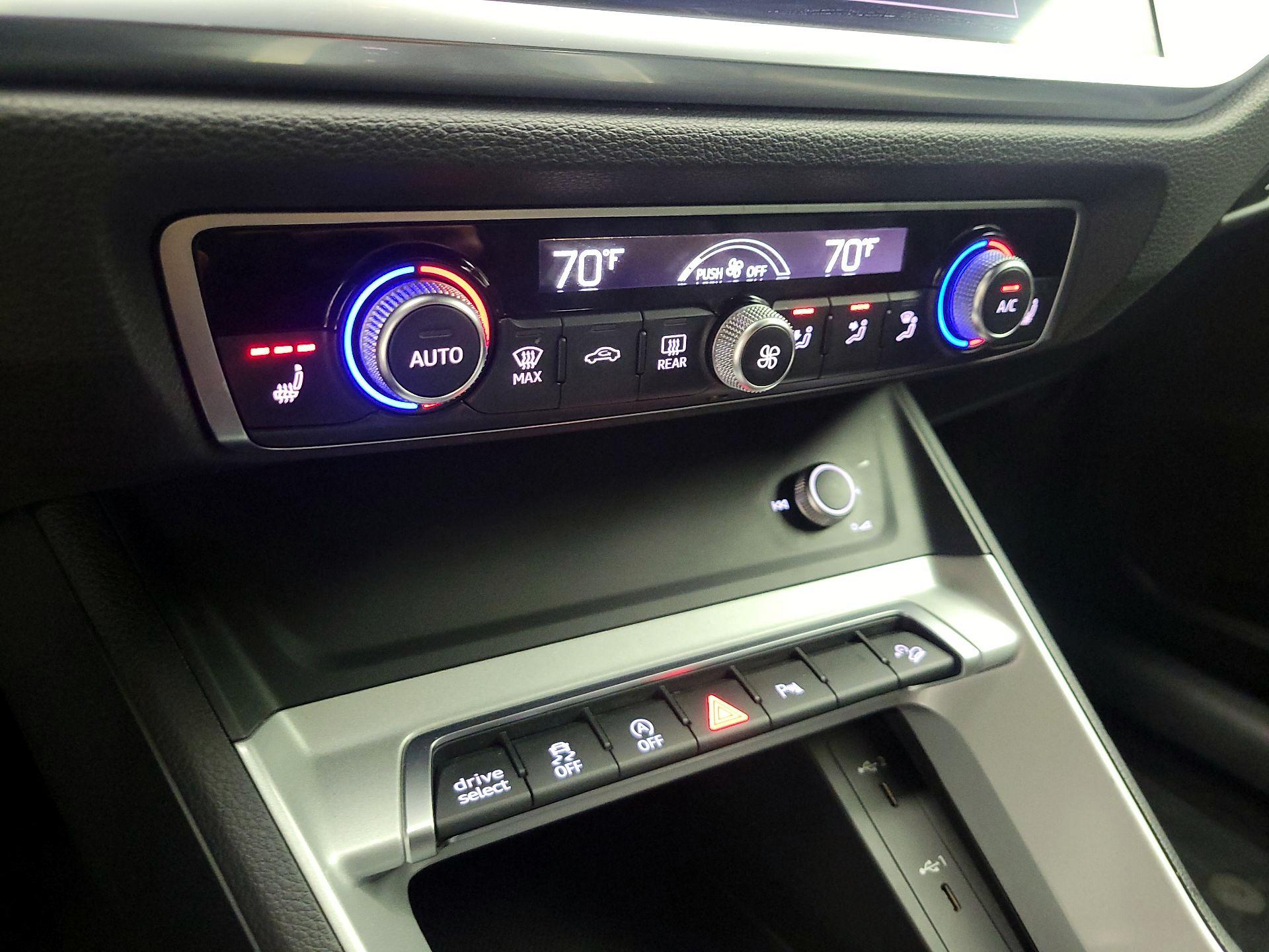 Thumbnail: 2022 Audi Q3 - 15