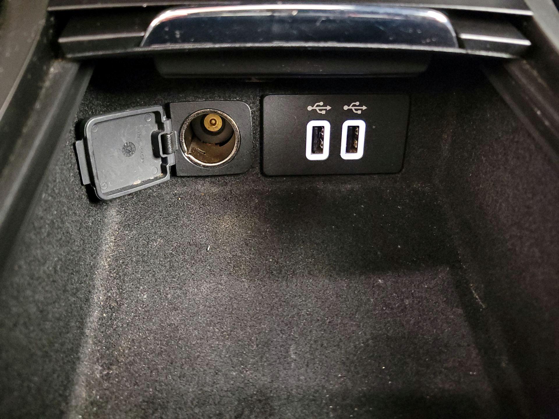 Thumbnail: 2017 Lincoln MKC - 19