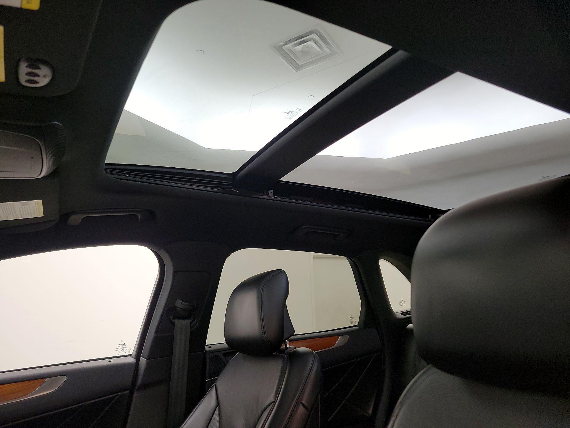 Thumbnail: 2017 Lincoln MKC - 20