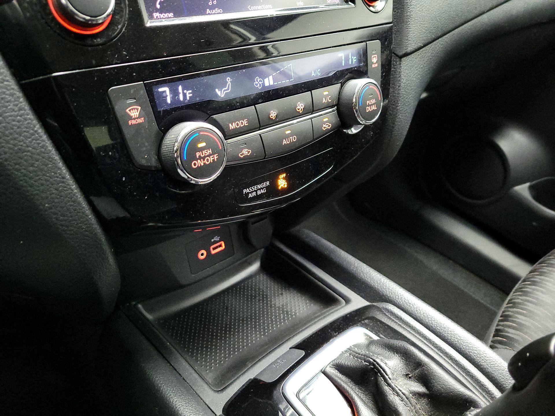 Thumbnail: 2020 Nissan Rogue - 16