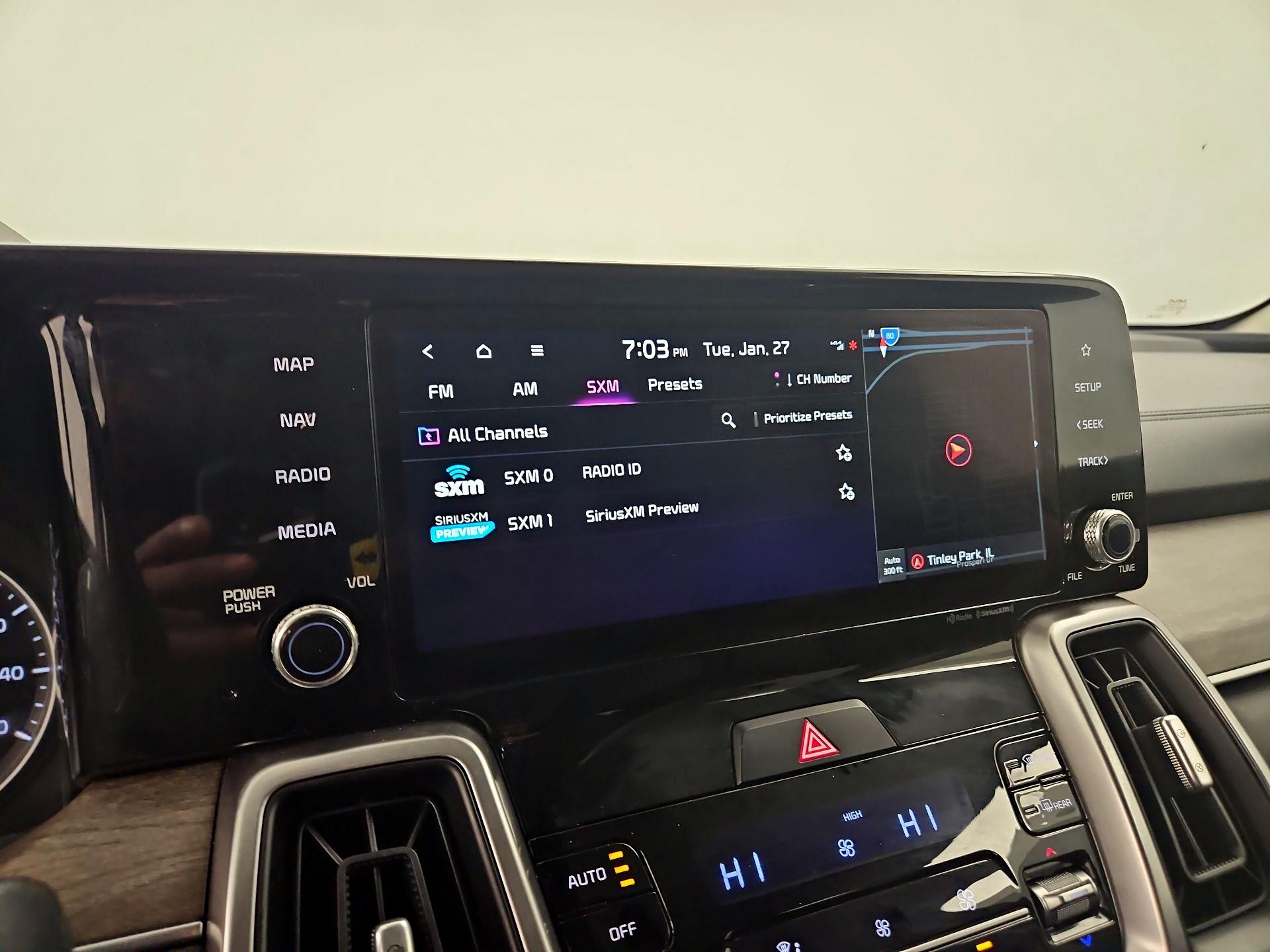 Thumbnail: 2023 Kia Sorento - 16