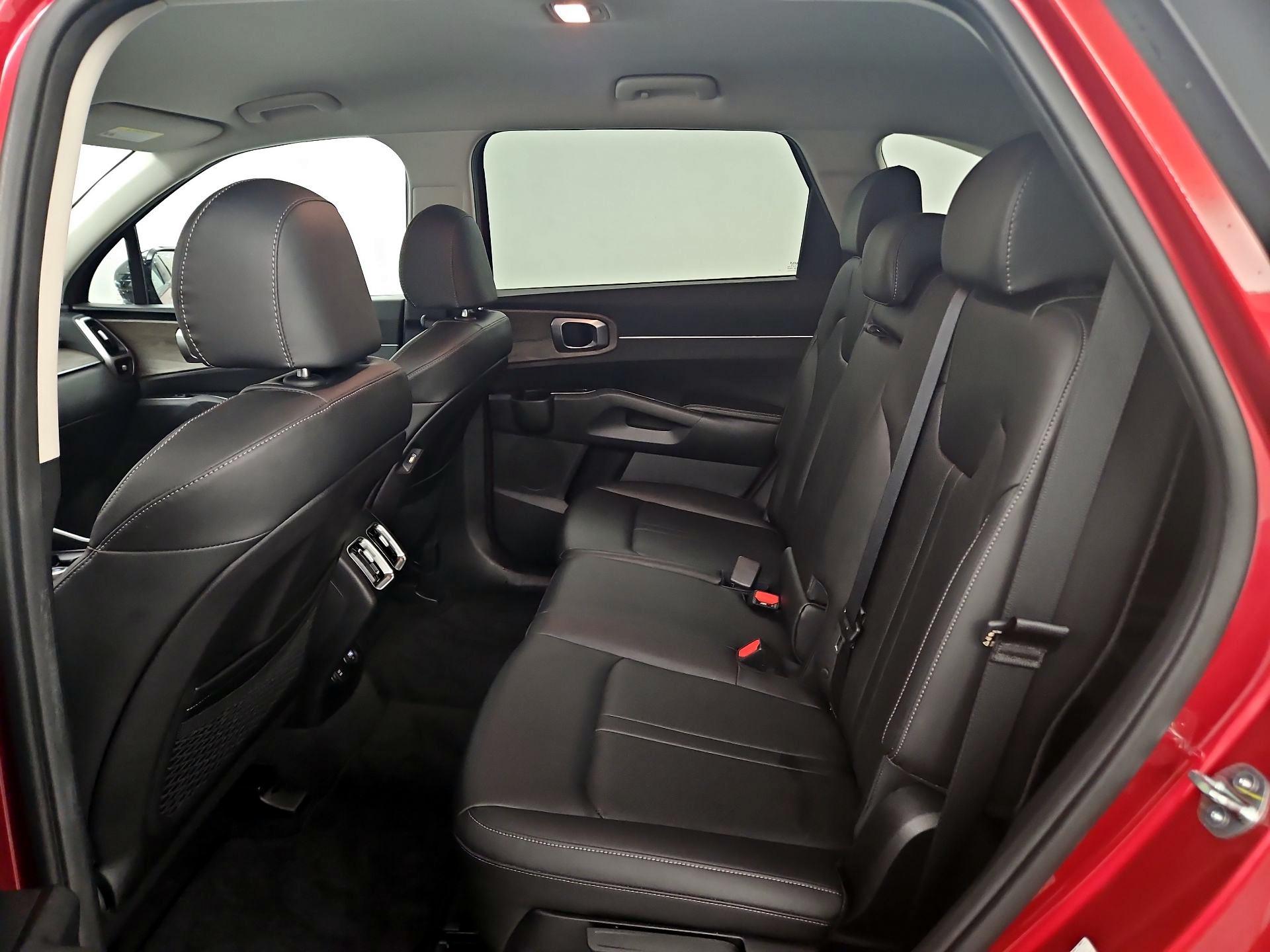 Thumbnail: 2023 Kia Sorento - 20