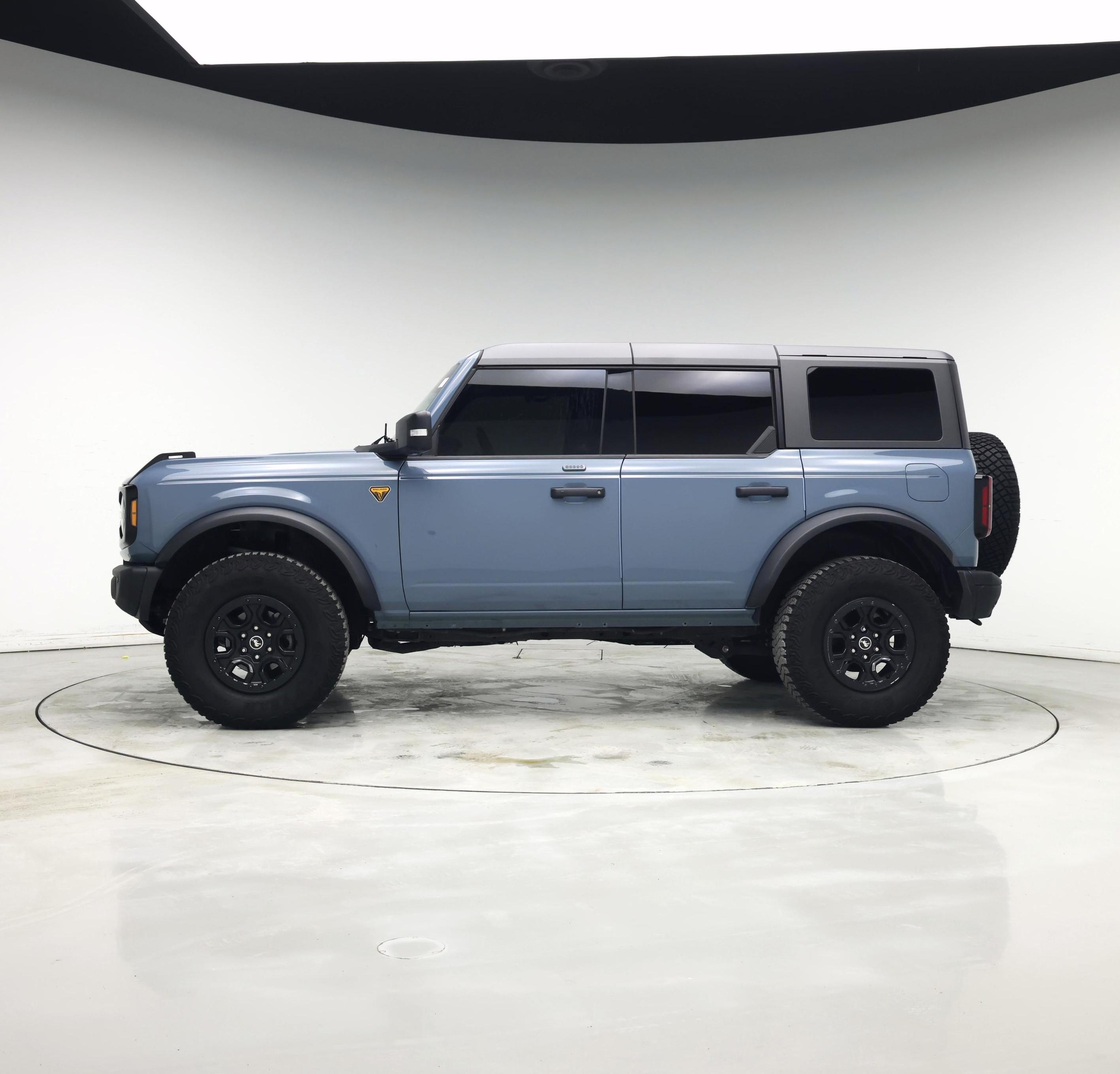 Thumbnail: 2023 Ford Bronco - 3