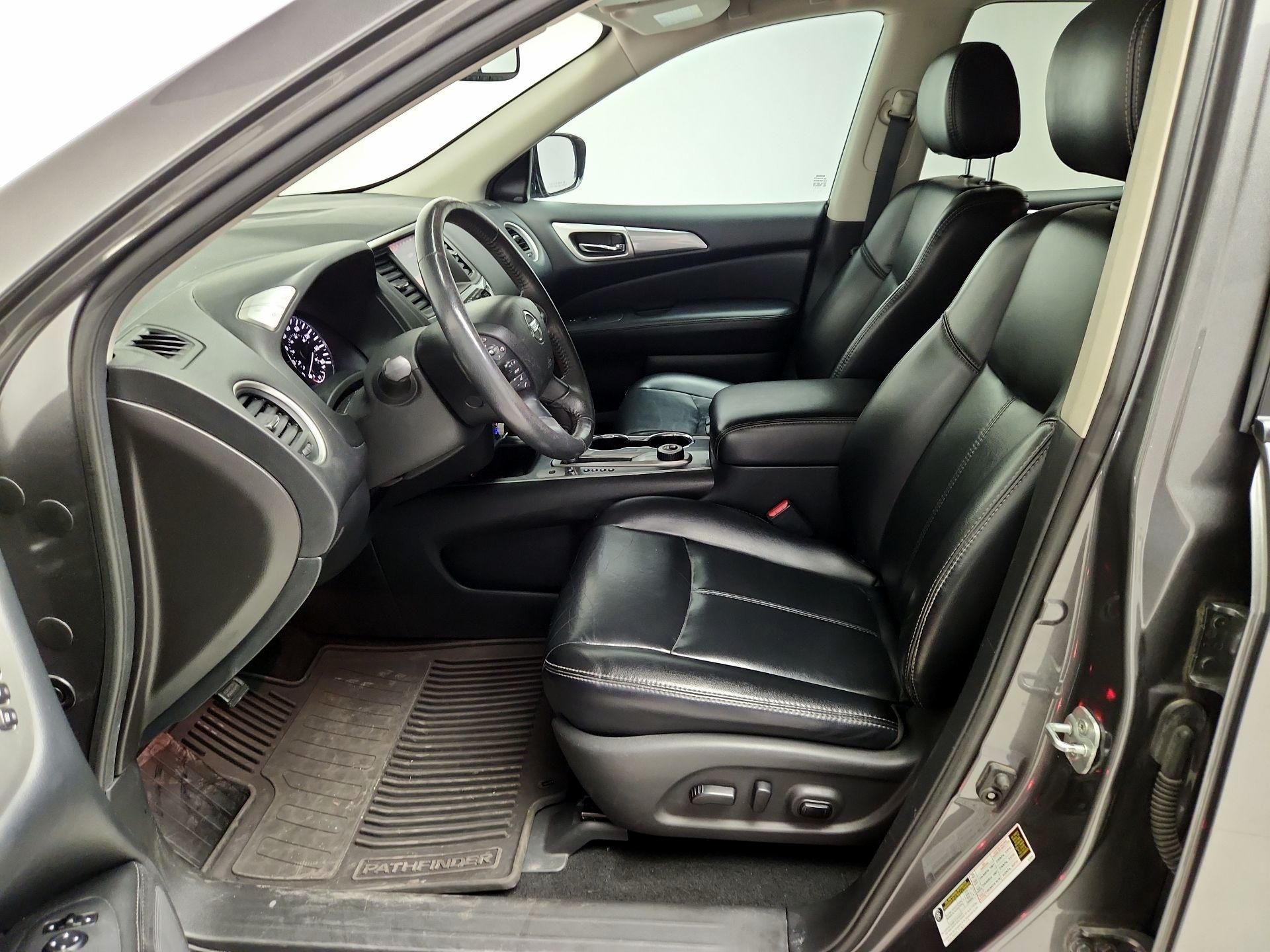 Thumbnail: 2017 Nissan Pathfinder - 11