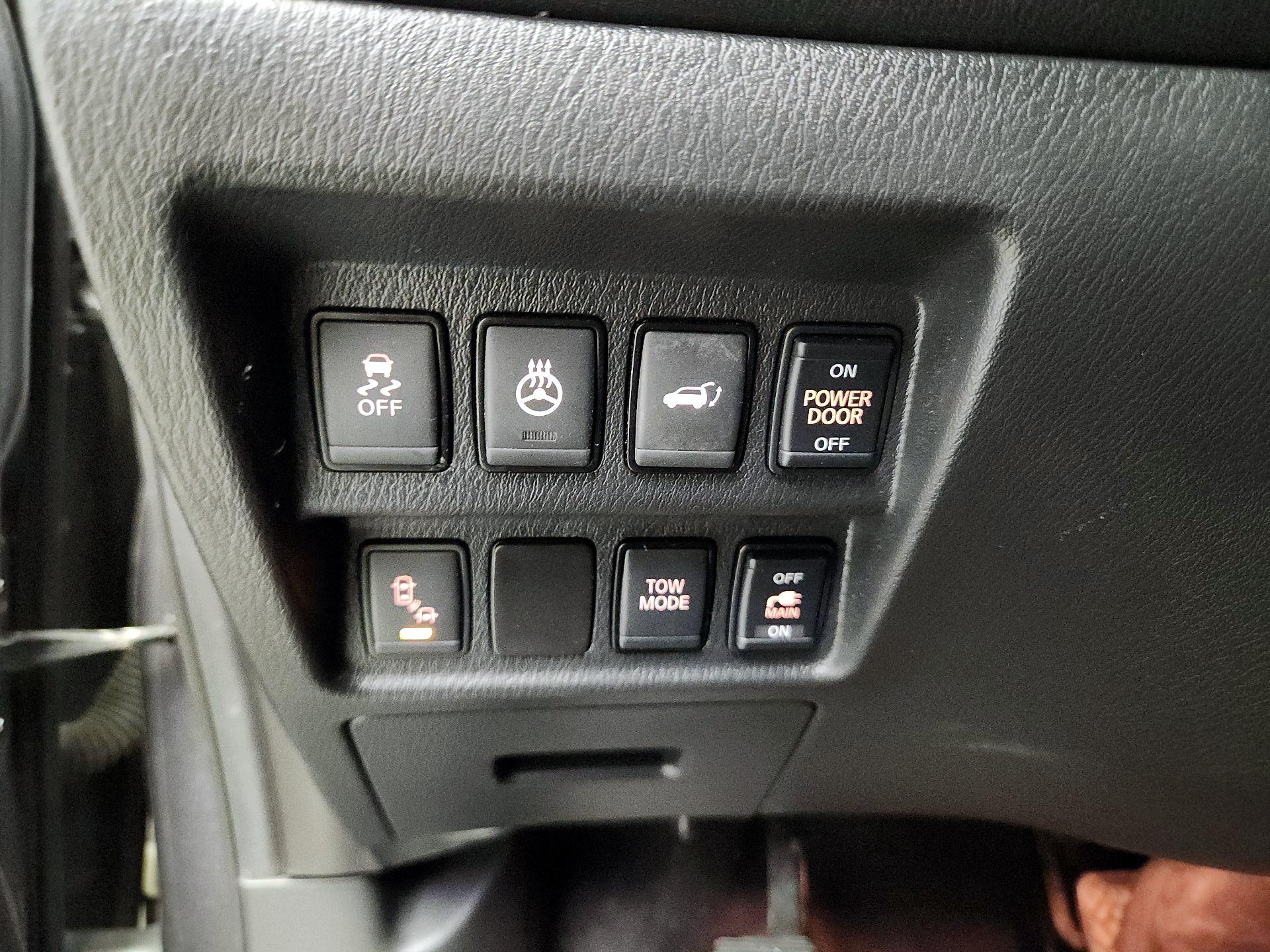 Thumbnail: 2017 Nissan Pathfinder - 13