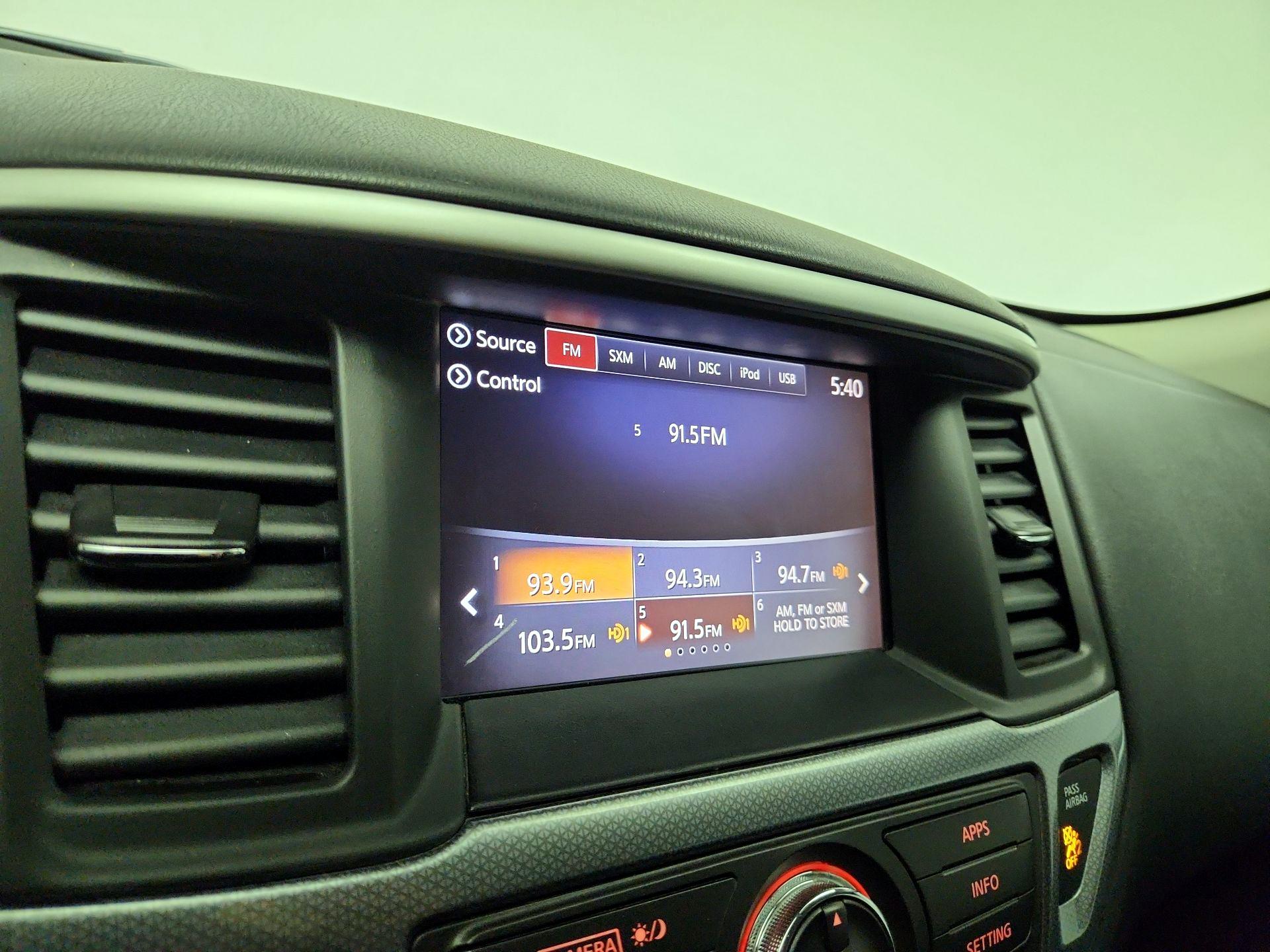 Thumbnail: 2017 Nissan Pathfinder - 15