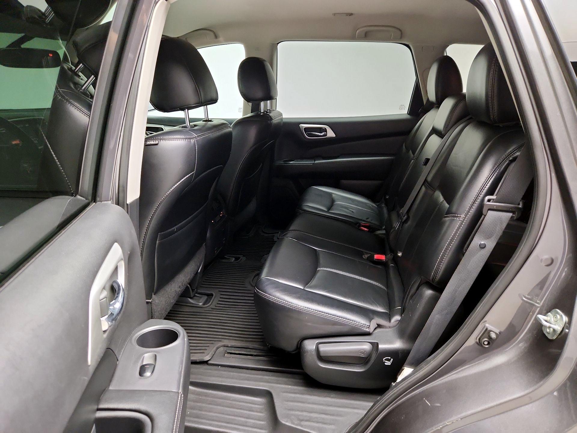 Thumbnail: 2017 Nissan Pathfinder - 19