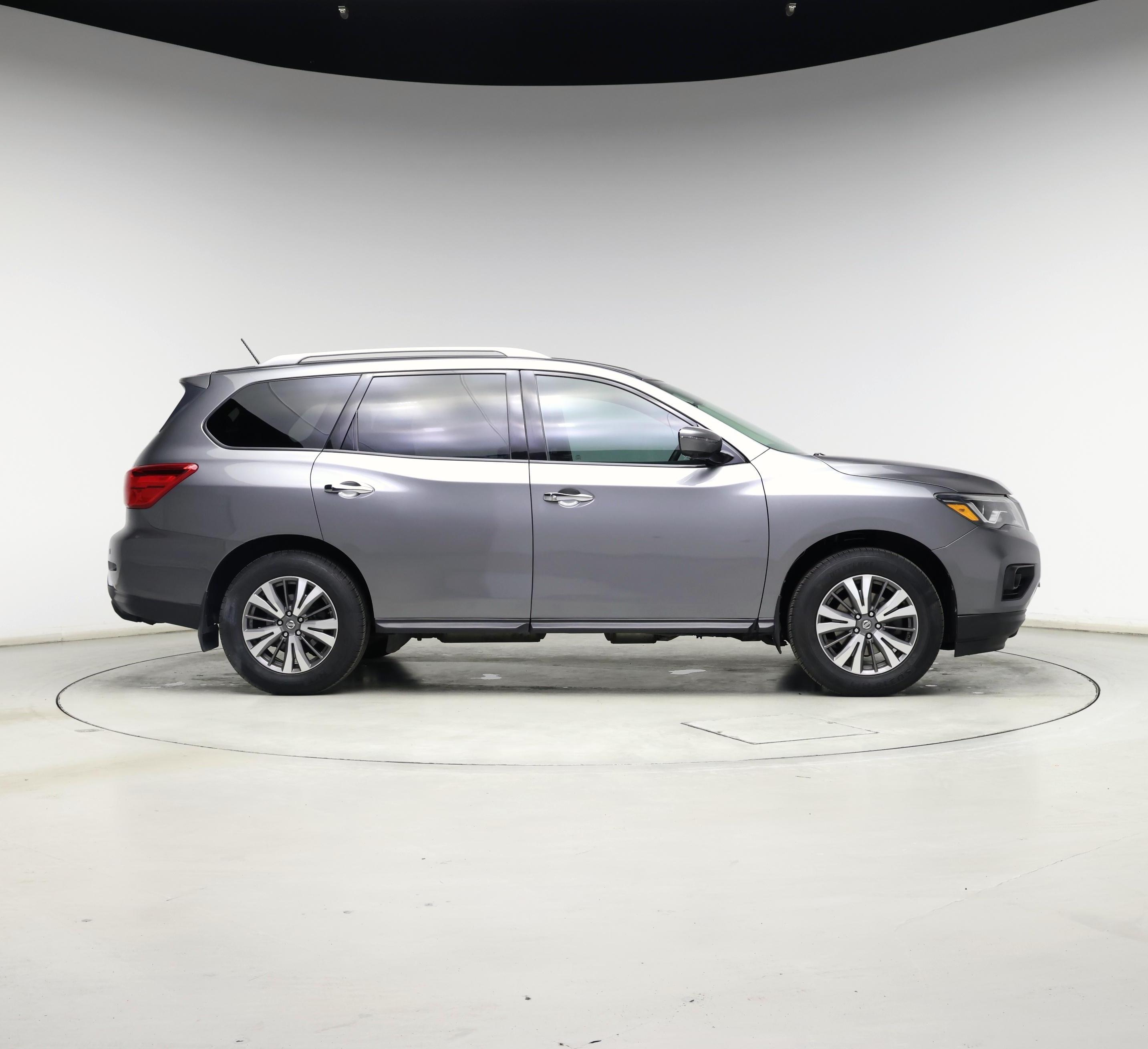 Thumbnail: 2017 Nissan Pathfinder - 7