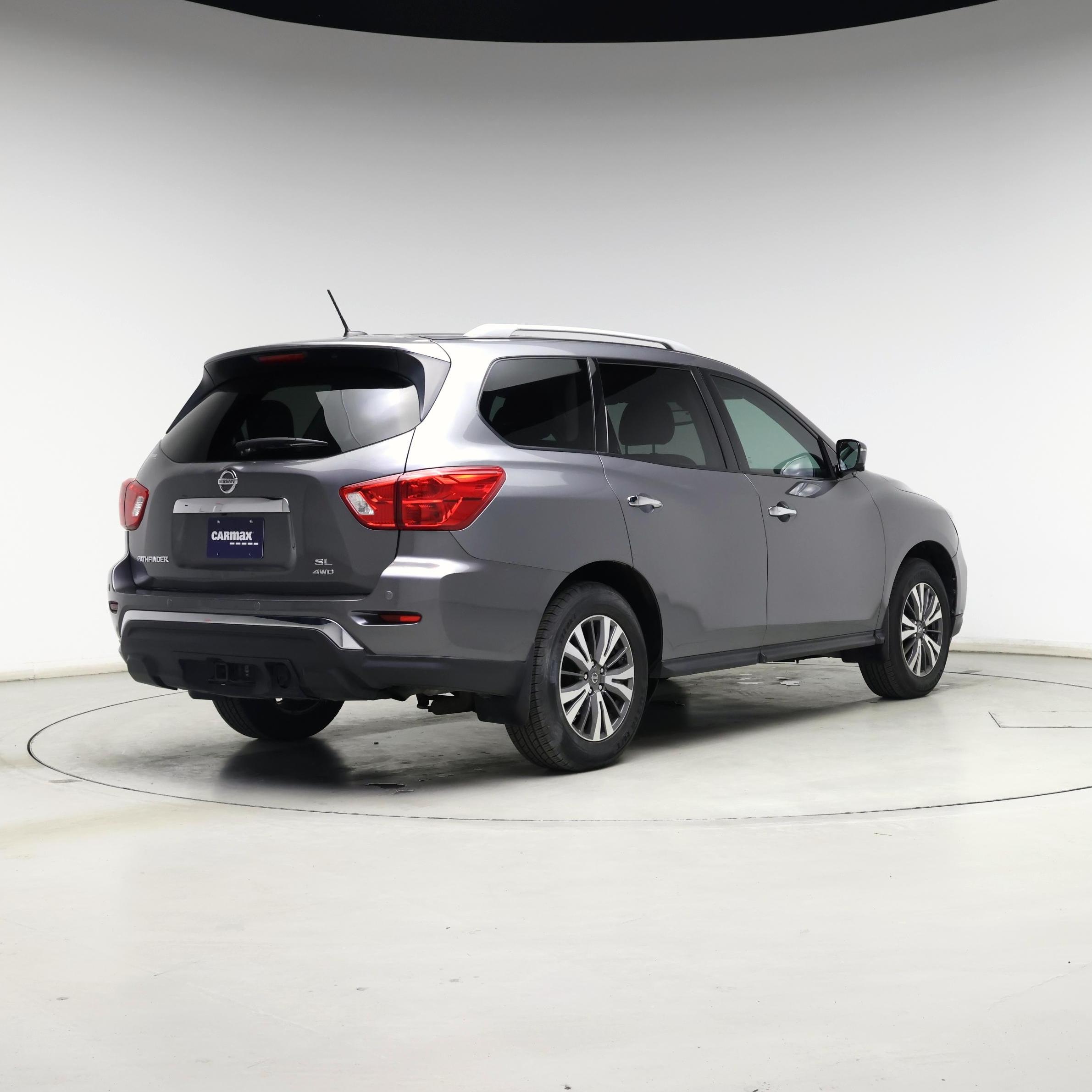 Thumbnail: 2017 Nissan Pathfinder - 8