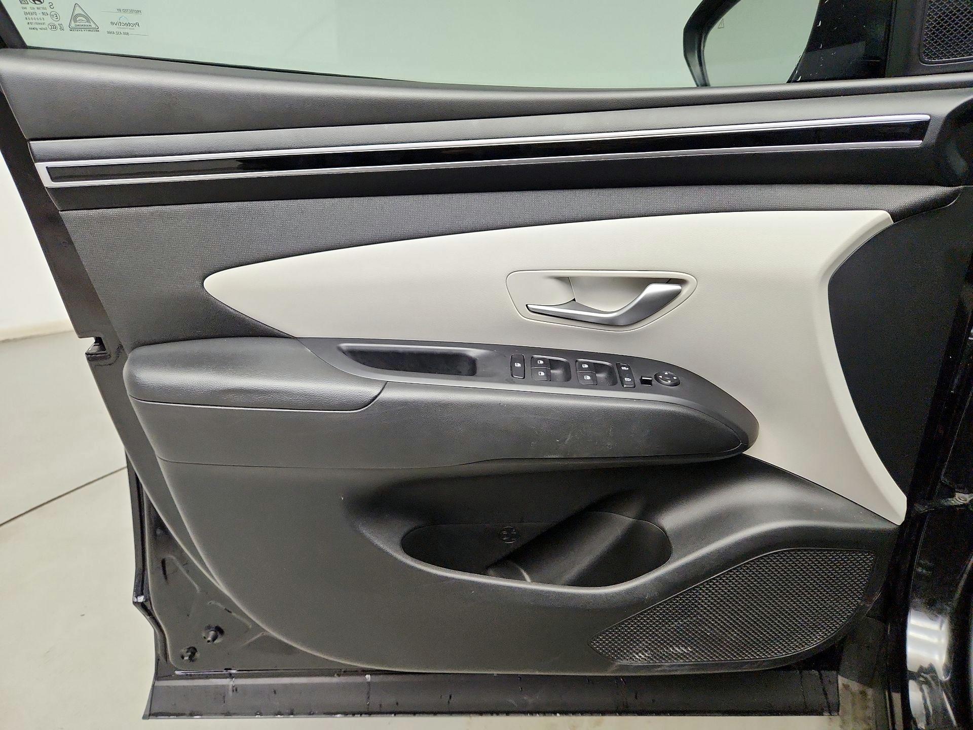 Thumbnail: 2023 Hyundai Tucson - 12