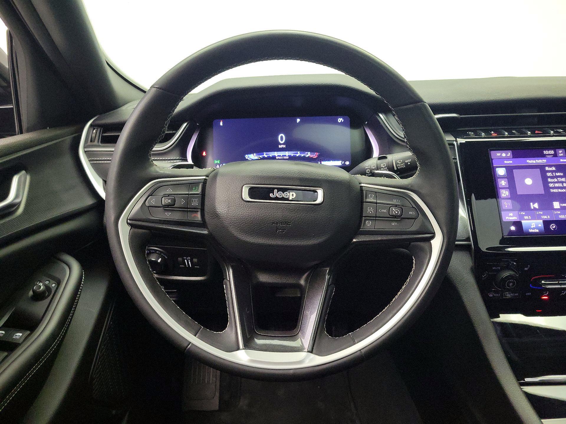 Thumbnail: 2023 Jeep Grand Cherokee - 10