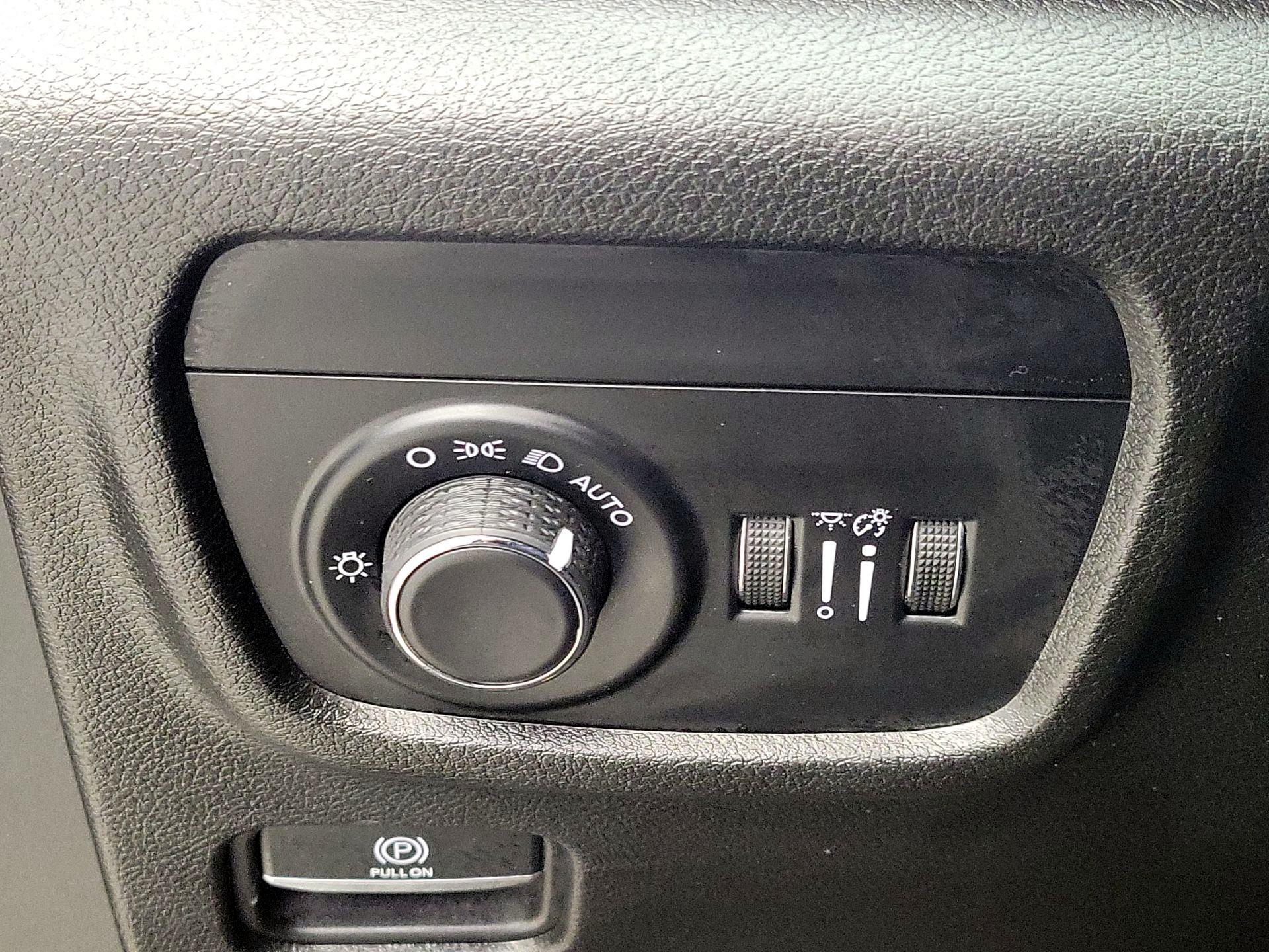 Thumbnail: 2023 Jeep Grand Cherokee - 13