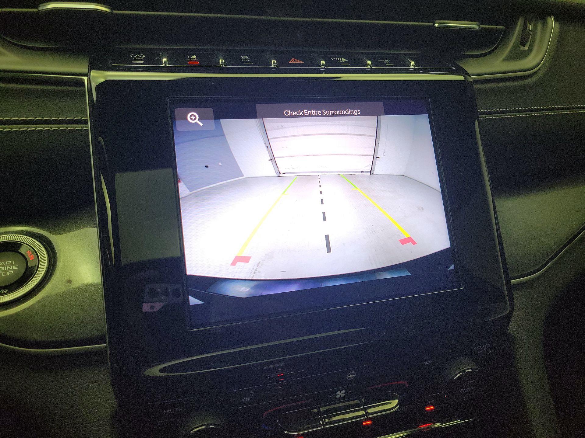 Thumbnail: 2023 Jeep Grand Cherokee - 14