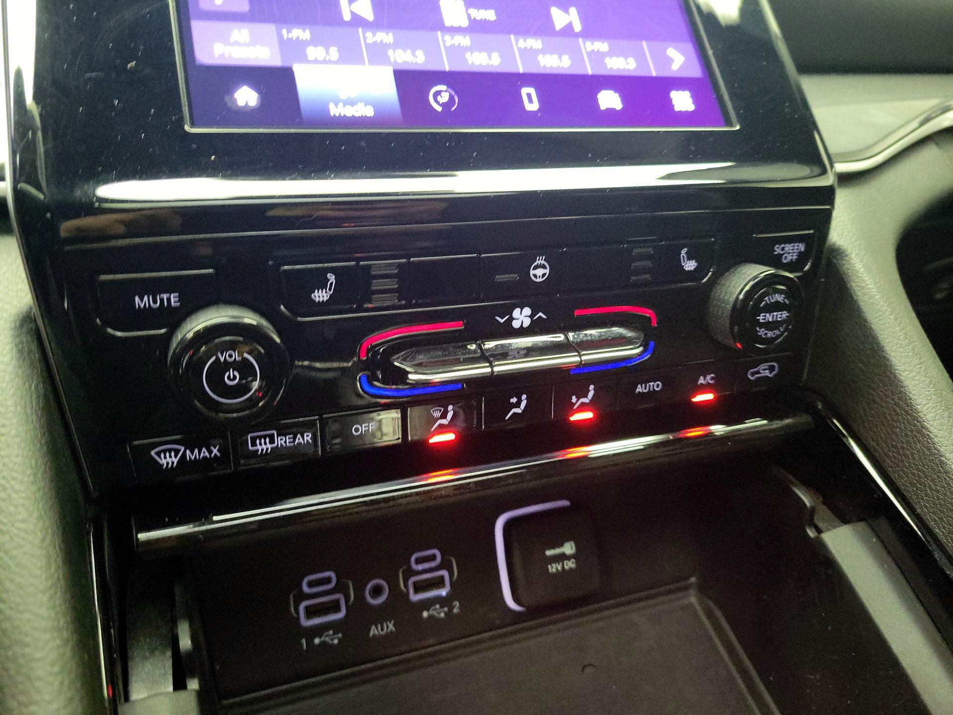 Thumbnail: 2023 Jeep Grand Cherokee - 16