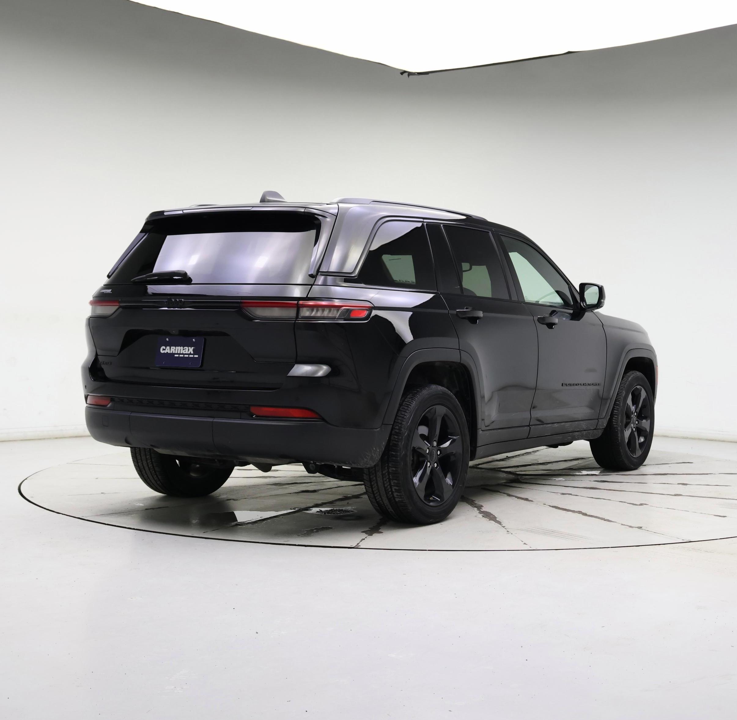 Thumbnail: 2023 Jeep Grand Cherokee - 8