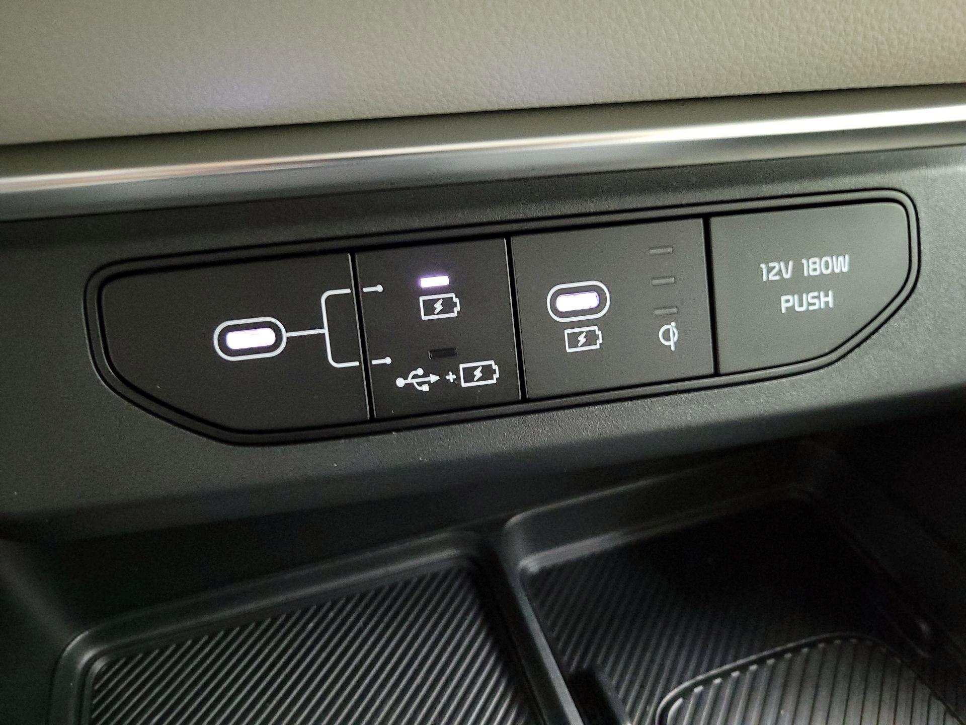 Thumbnail: 2026 Kia Carnival - 18