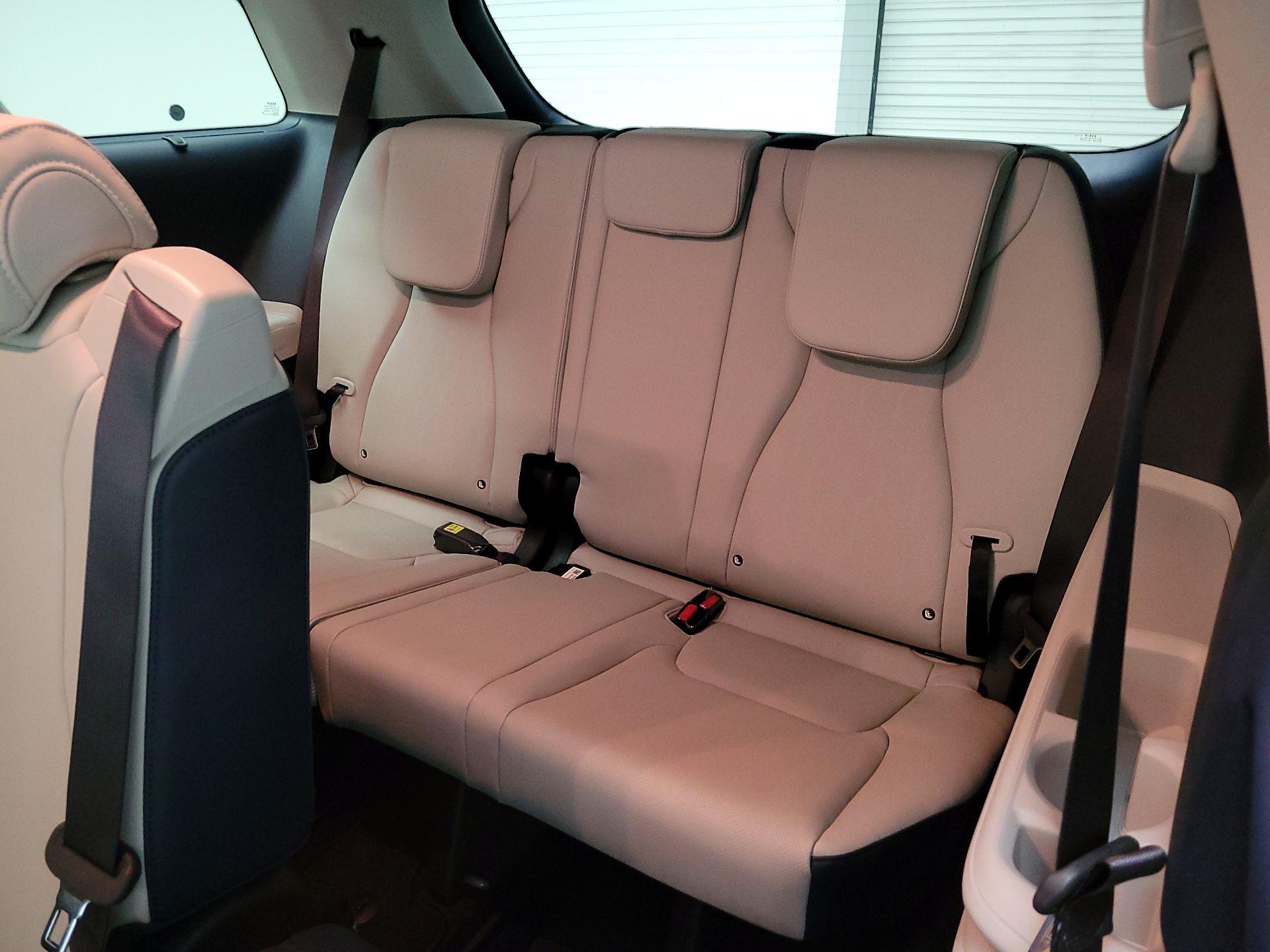 Thumbnail: 2026 Kia Carnival - 20