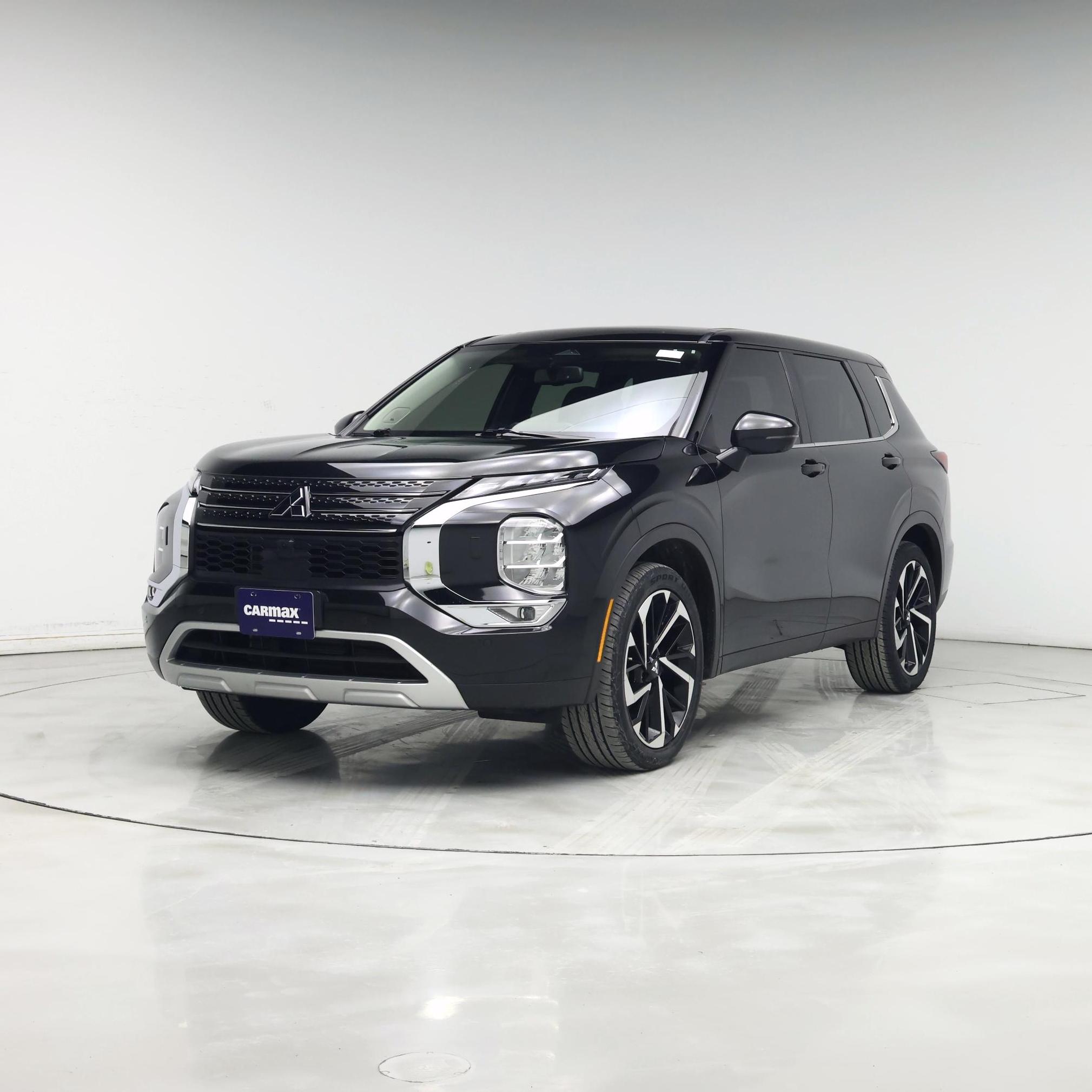 Thumbnail: 2024 Mitsubishi Outlander - 4