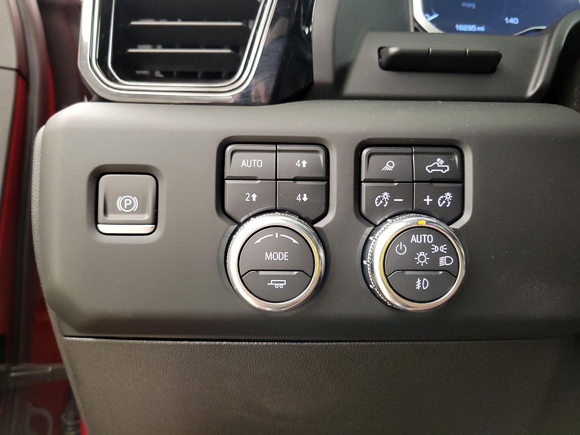 Thumbnail: 2024 GMC Sierra 2500 - 13