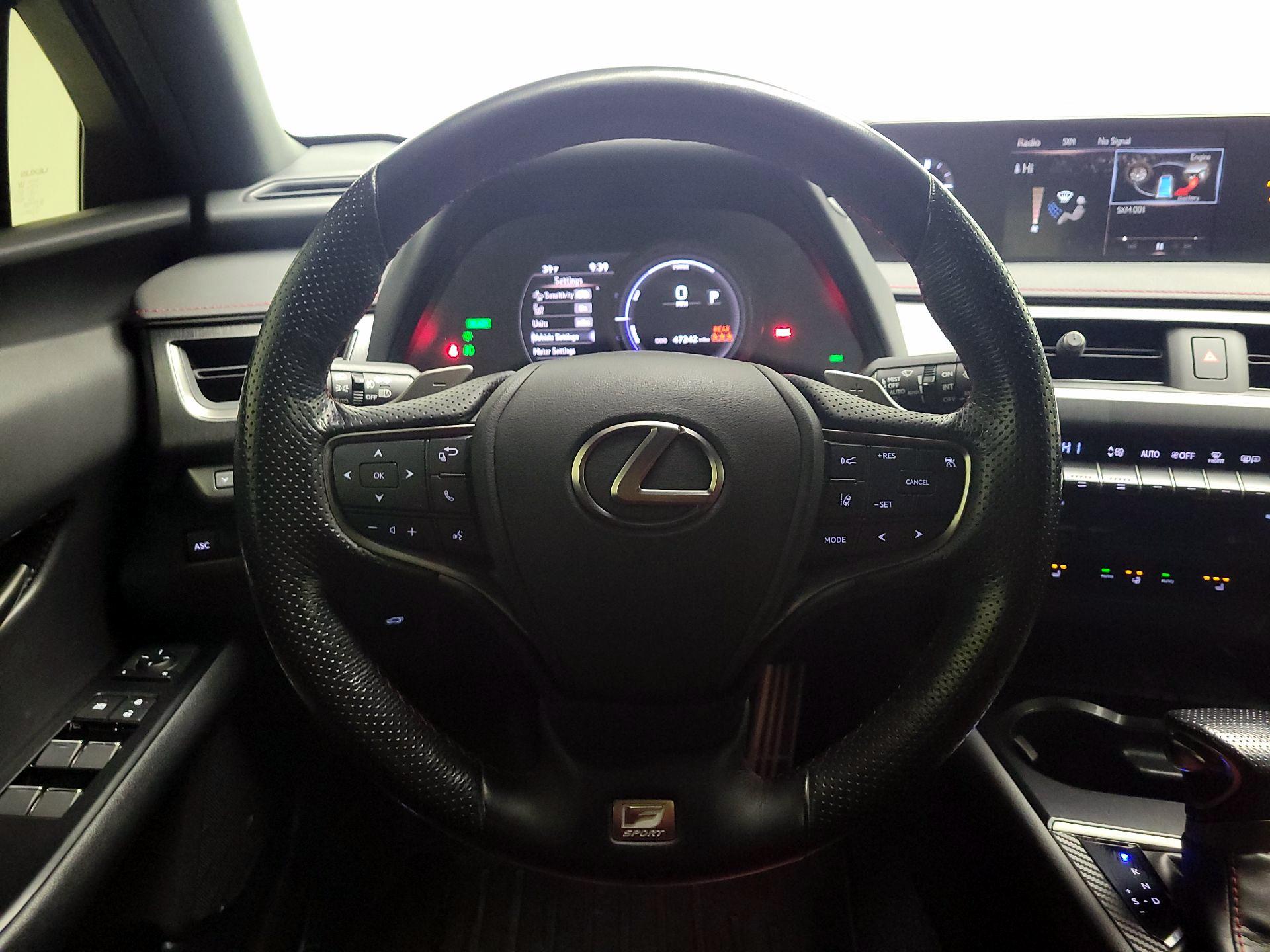 Thumbnail: 2019 Lexus UX - 10