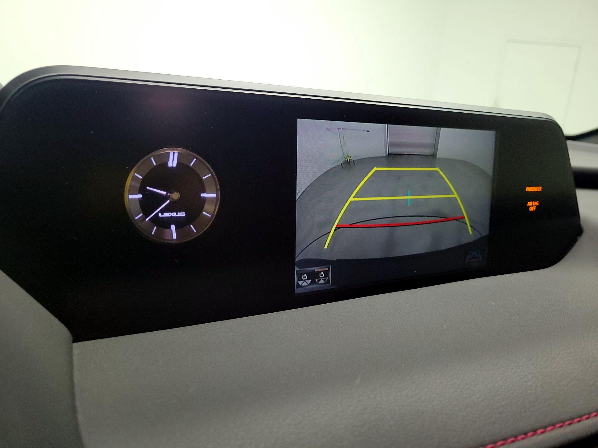 Thumbnail: 2019 Lexus UX - 13