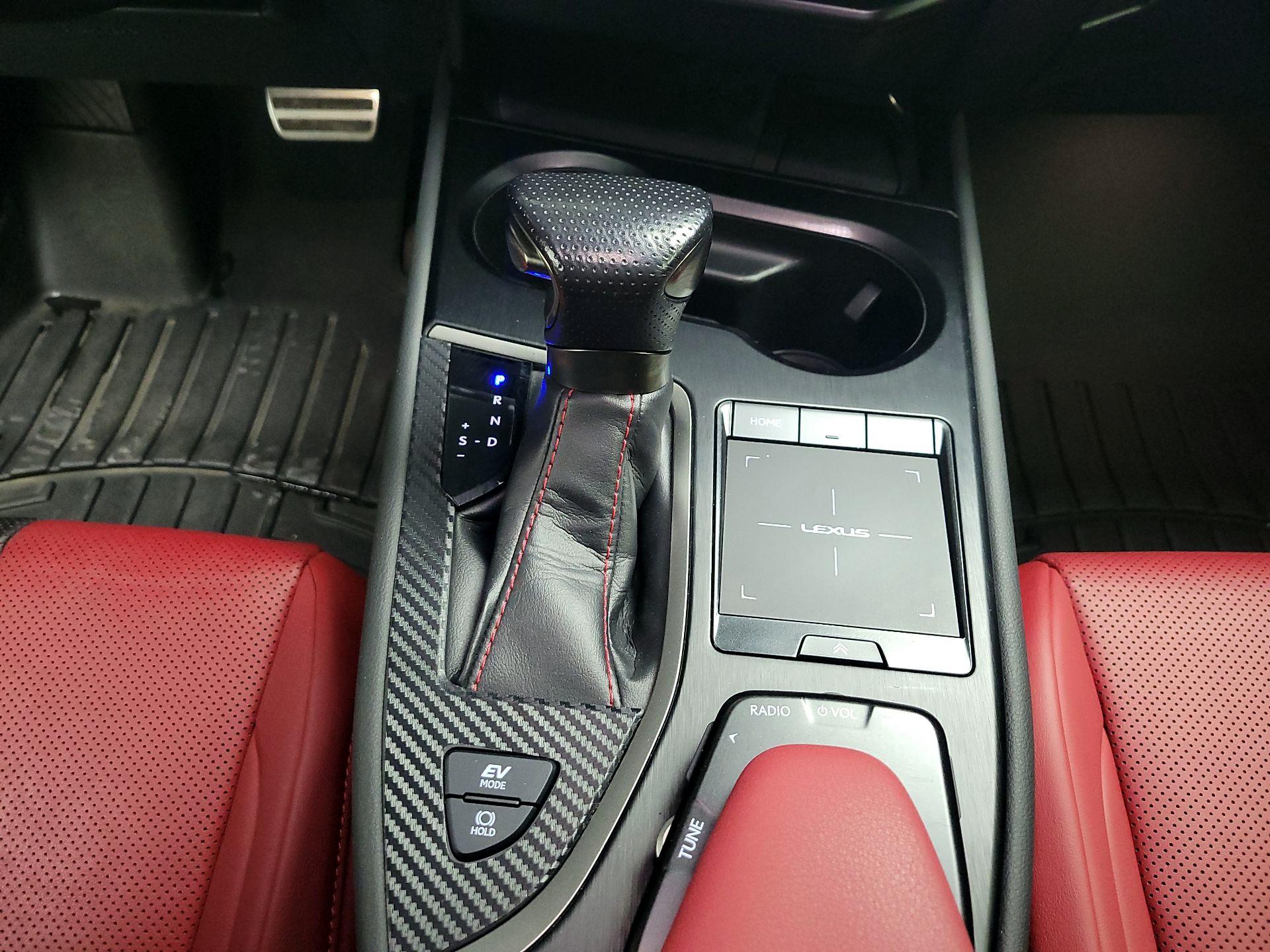 Thumbnail: 2019 Lexus UX - 16