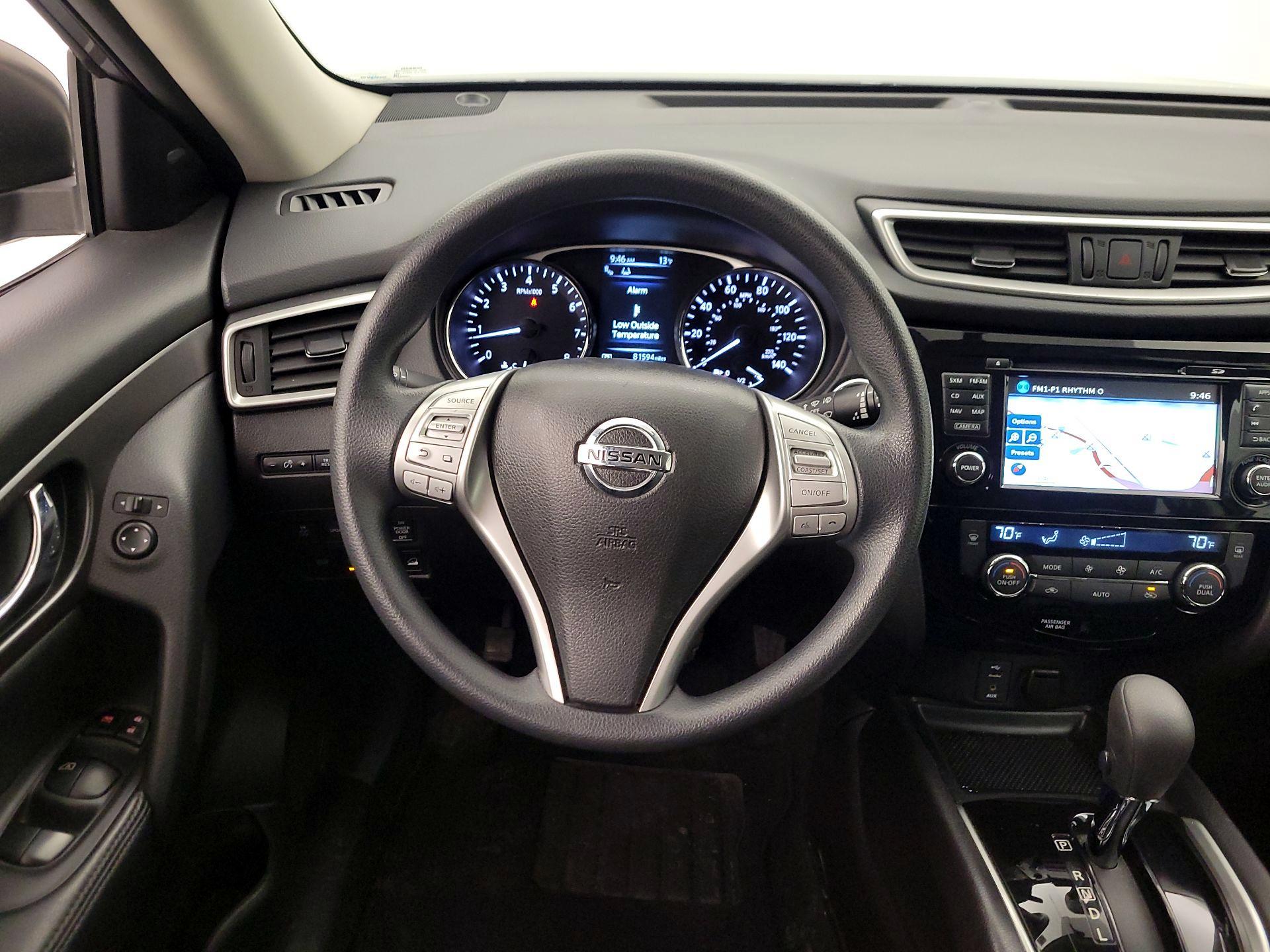 Thumbnail: 2015 Nissan Rogue - 10