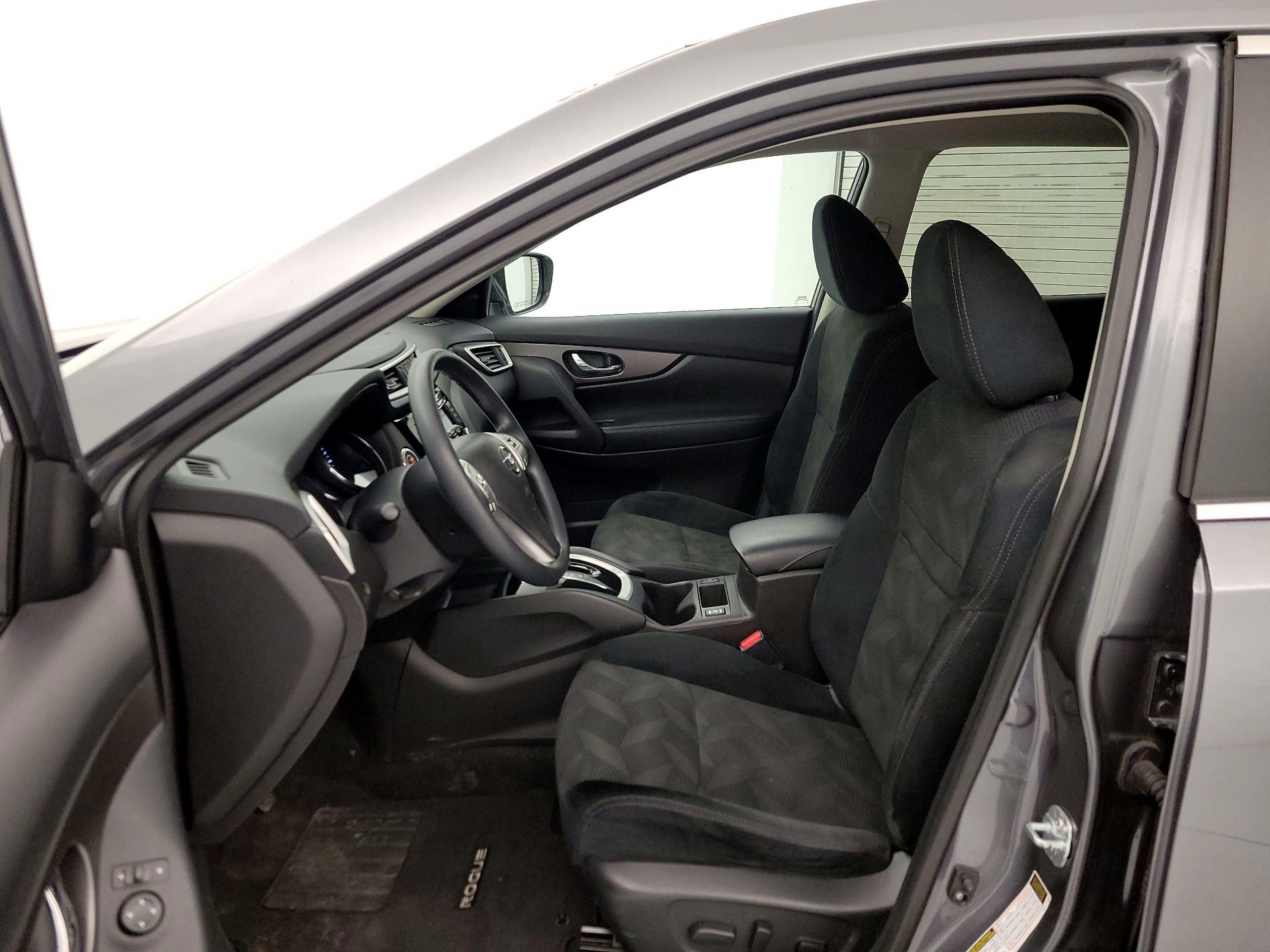 Thumbnail: 2015 Nissan Rogue - 11