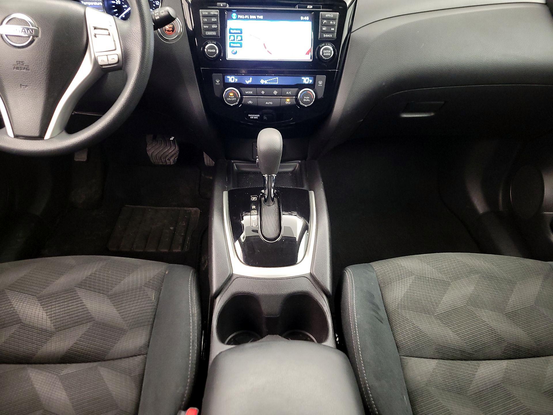 Thumbnail: 2015 Nissan Rogue - 18