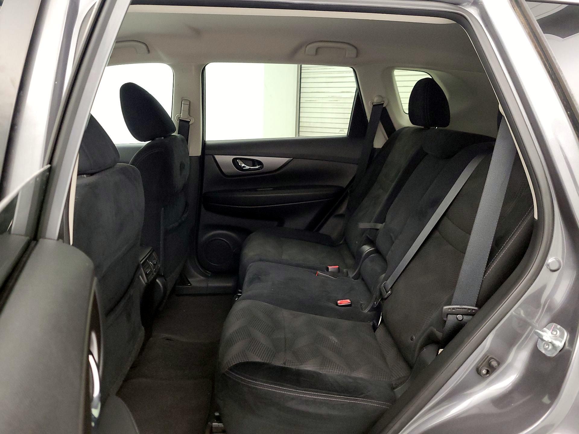 Thumbnail: 2015 Nissan Rogue - 20