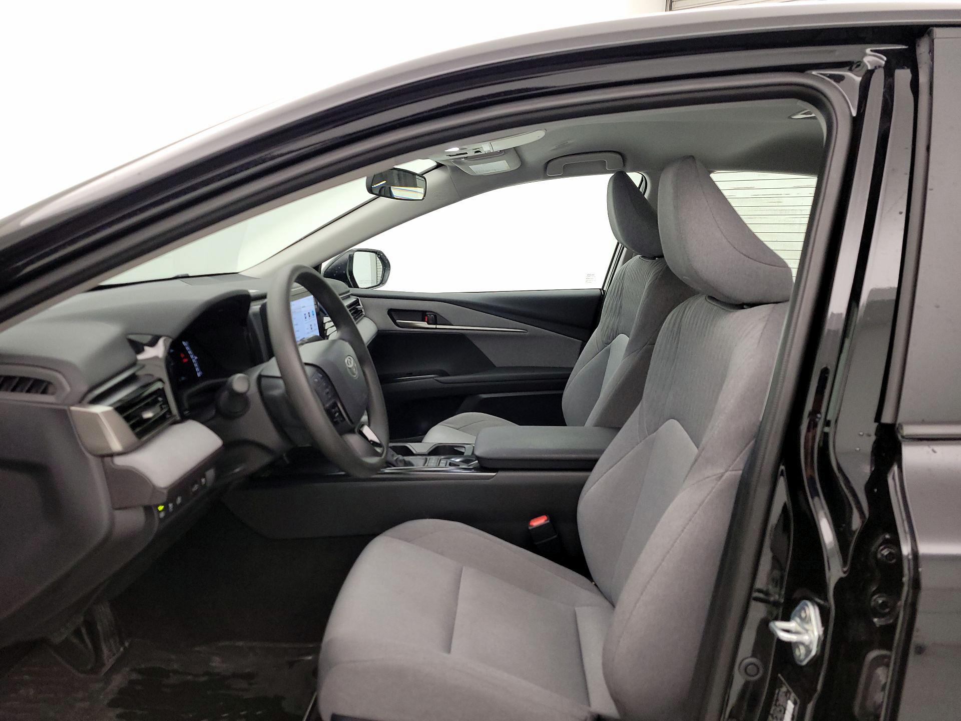 Thumbnail: 2025 Toyota Camry - 11