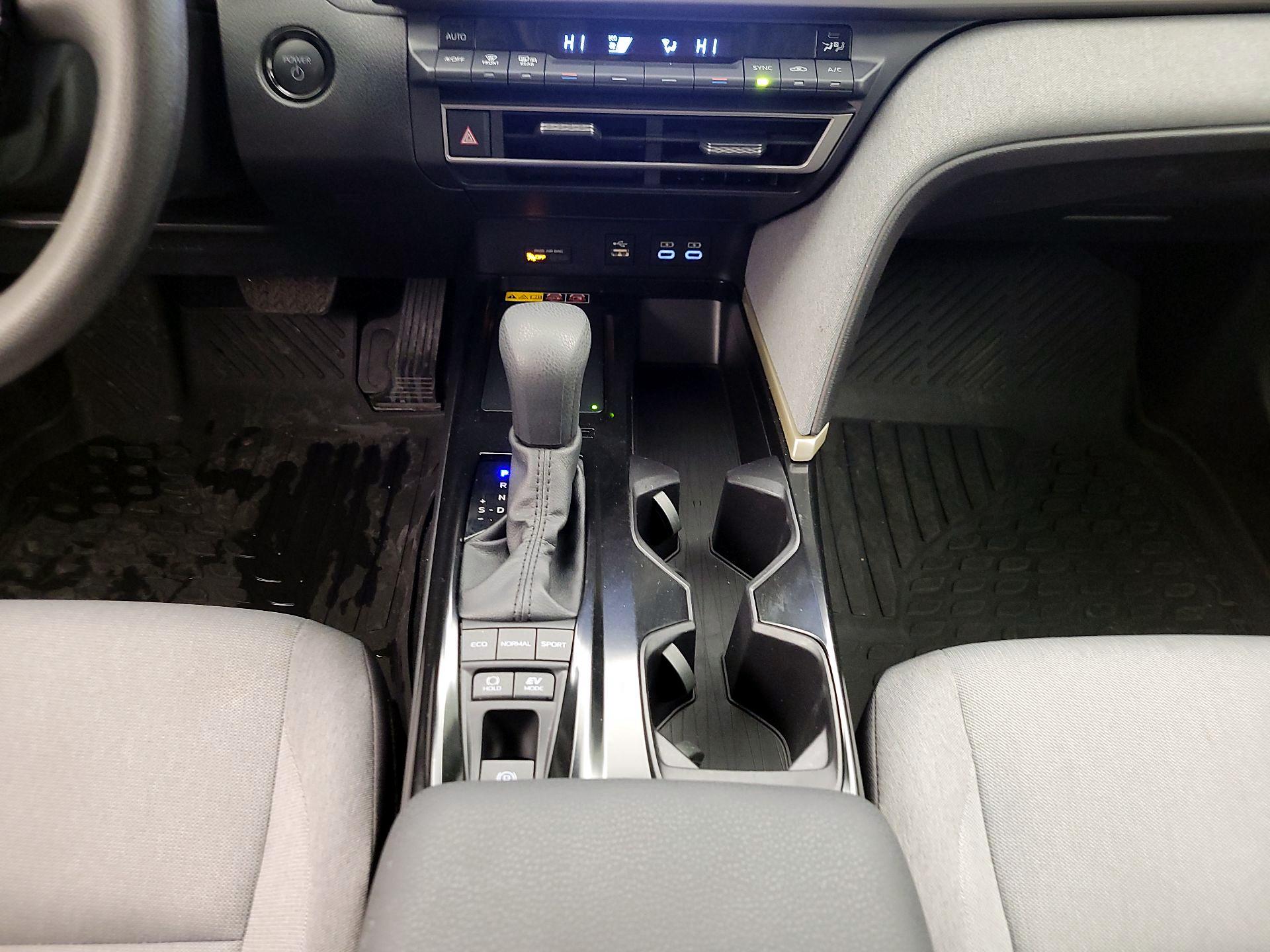 Thumbnail: 2025 Toyota Camry - 17