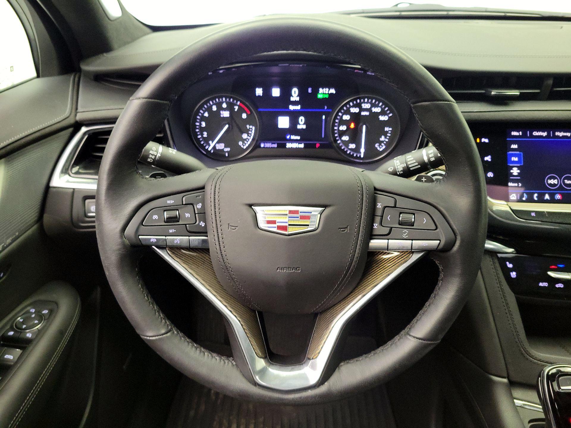 Thumbnail: 2021 Cadillac XT6 - 10