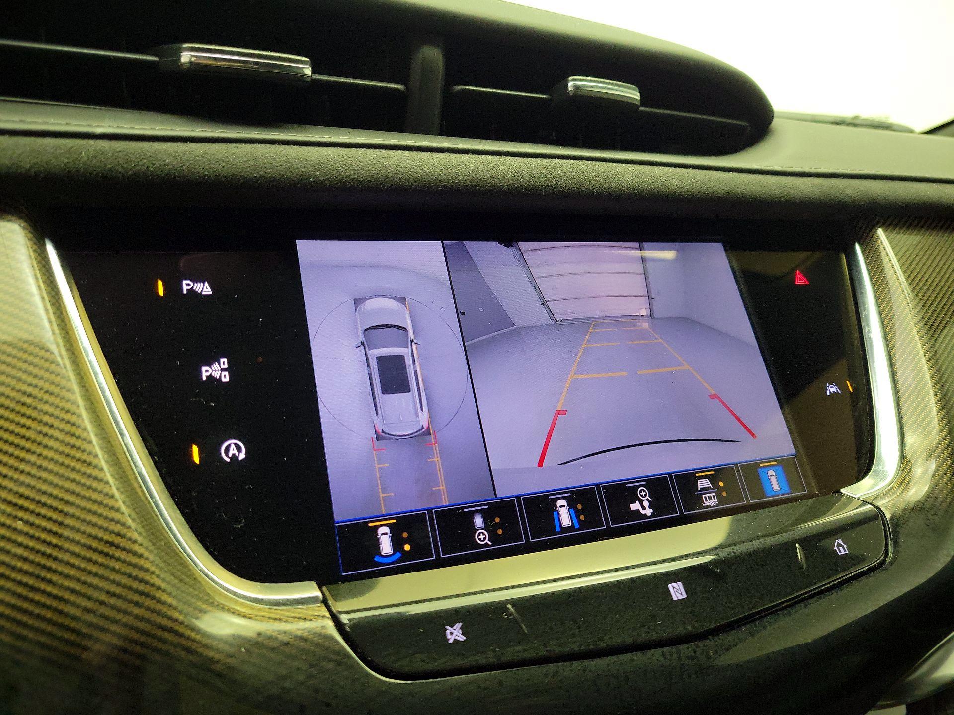 Thumbnail: 2021 Cadillac XT6 - 13