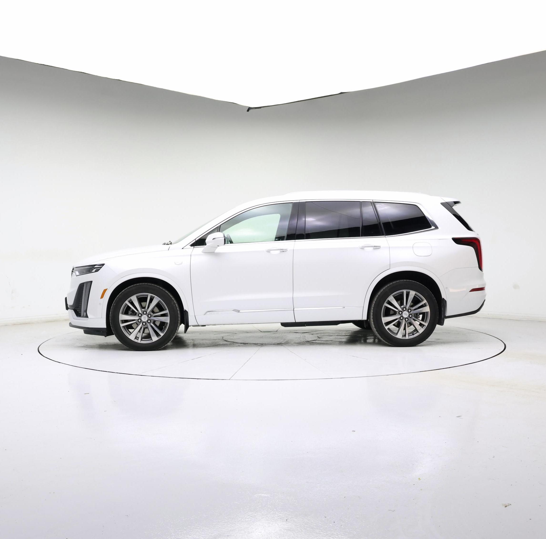 Thumbnail: 2021 Cadillac XT6 - 3