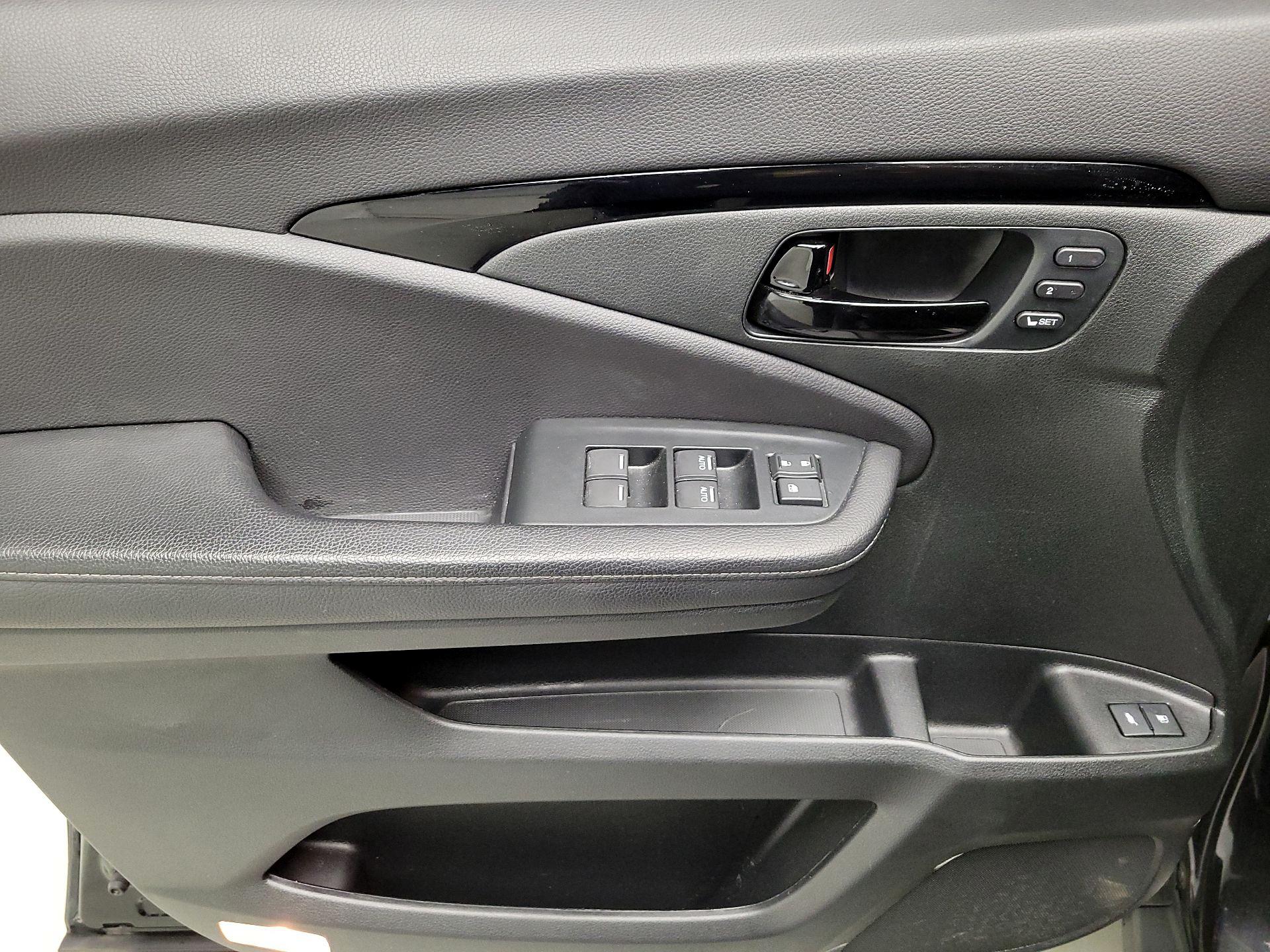 Thumbnail: 2023 Honda Passport - 12