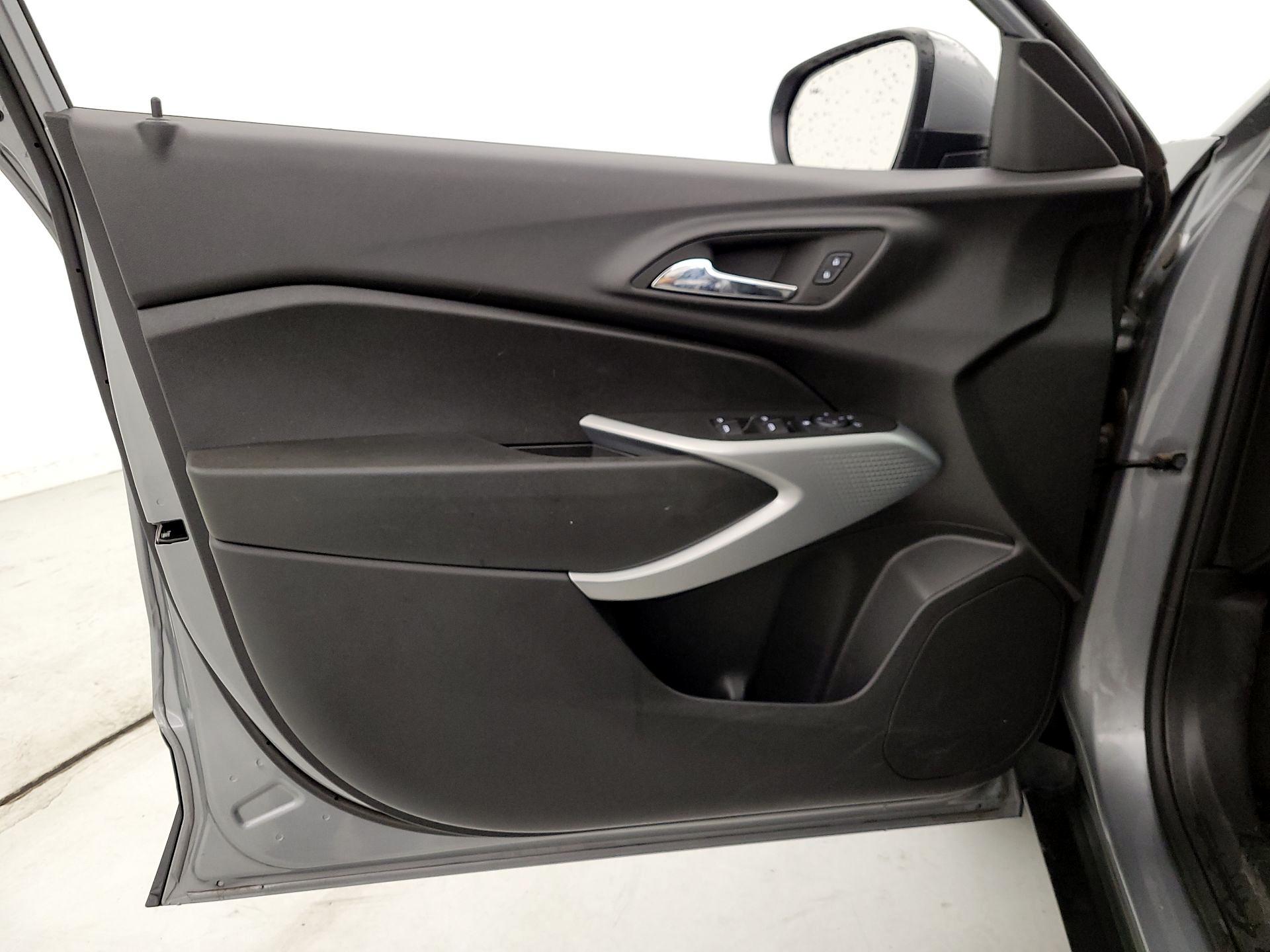 Thumbnail: 2024 Chevrolet Trax - 12