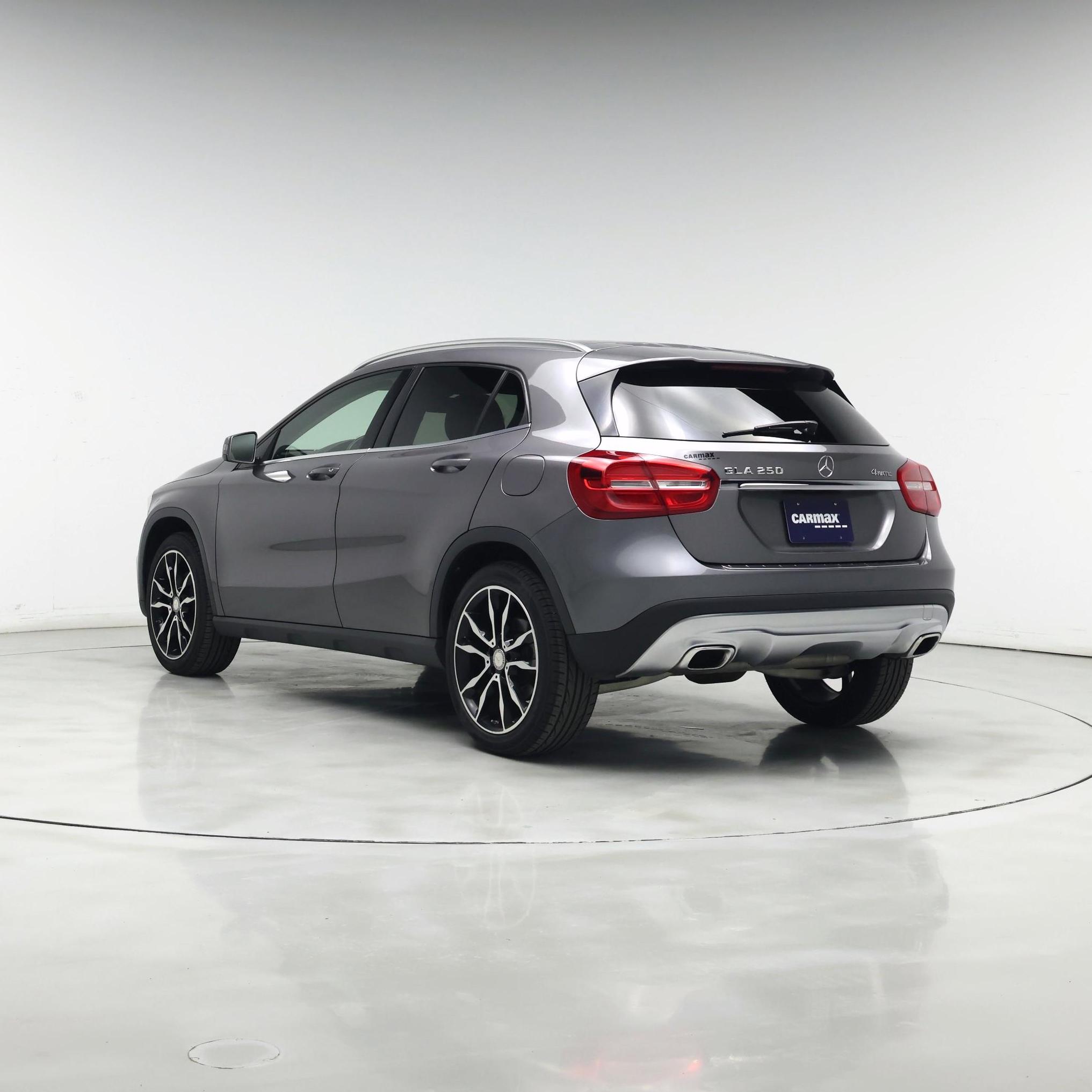 Thumbnail: 2015 Mercedes-Benz GLA - 2