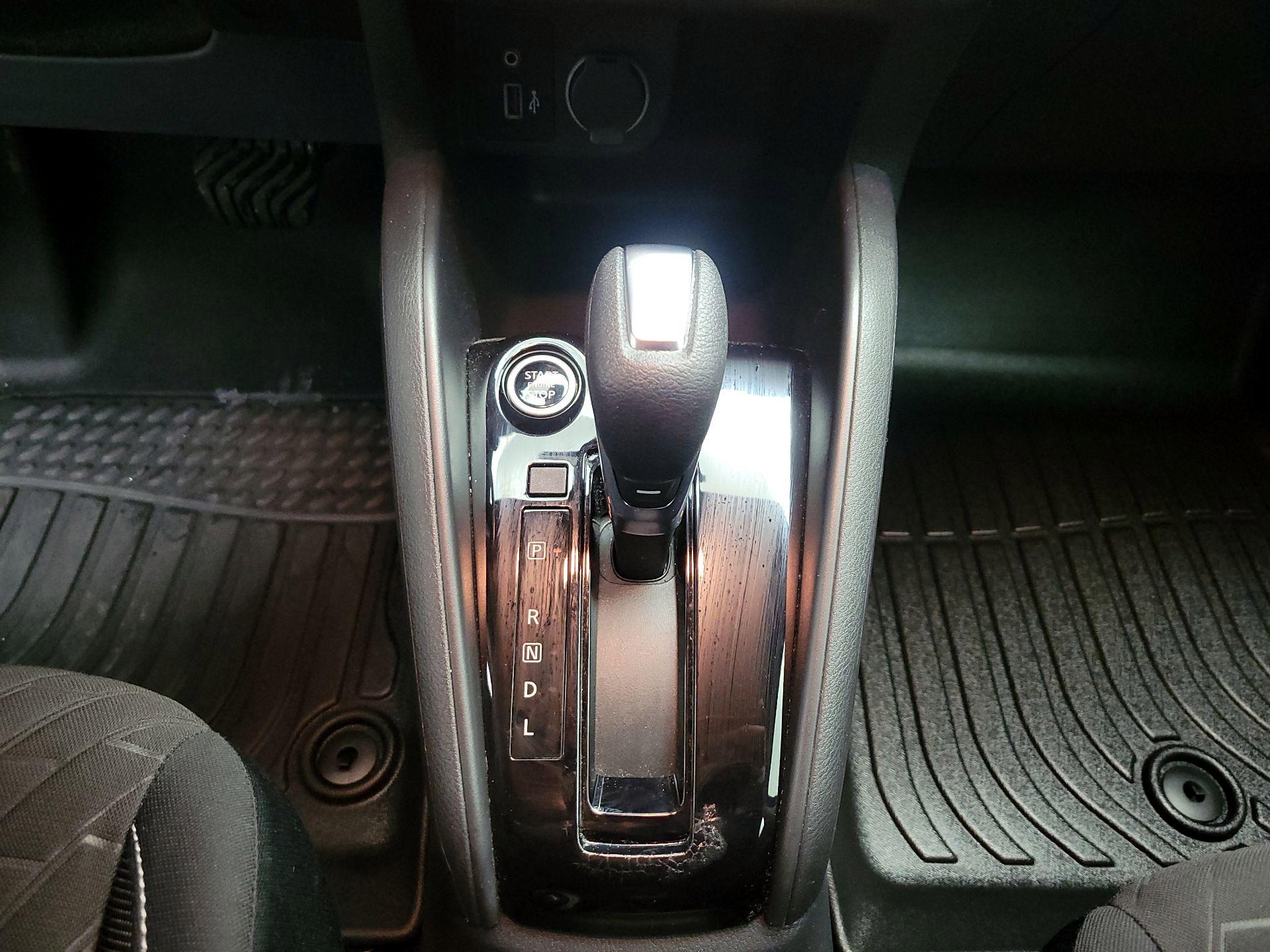 Thumbnail: 2022 Nissan Kicks - 16