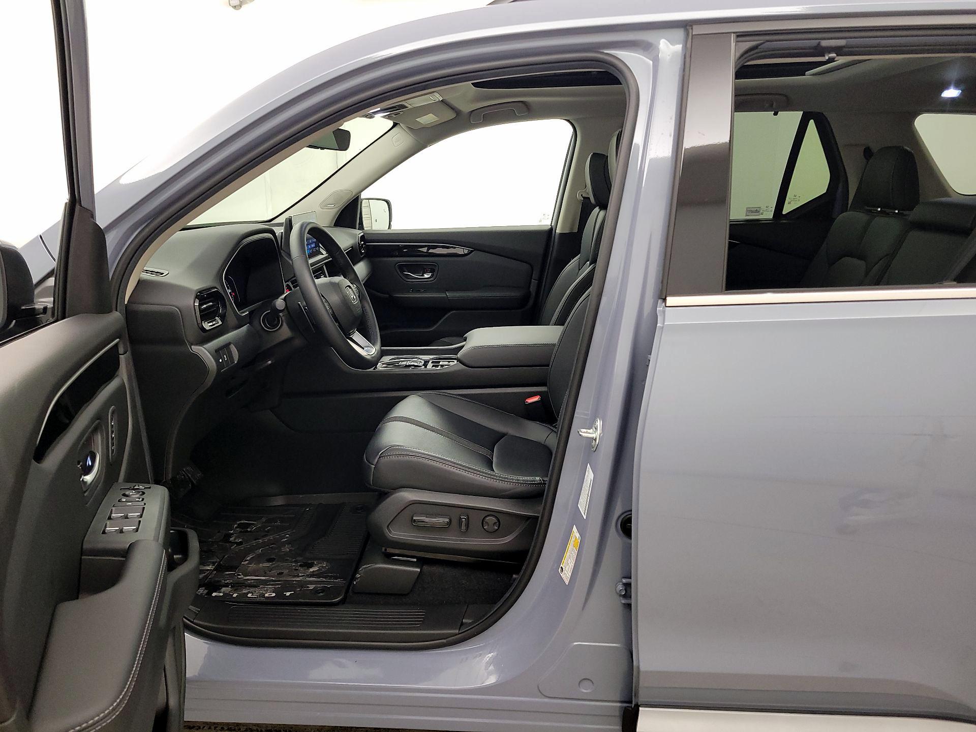 Thumbnail: 2025 Honda Pilot - 11